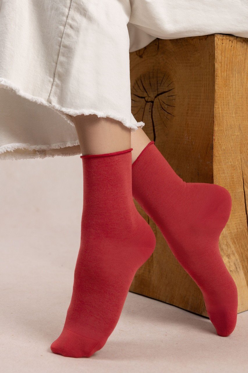 【ブルーフォレ/BLEUFORET】の6593 ソリッドベルベットコットンアンクルソックス インテリア・キッズ・メンズ・レディースファッション・服の通販 founy(ファニー) 　ファッション　Fashion　レディースファッション　Fashion for Women　ソックス&靴下　Socks & Hosiery　レッグウェア・ストッキング　Legwear & Hosiery　ショート　Short, Short Length　ソックス　Socks, Hosiery　フラット　Flat, Flat Shoes　フランス　France, French　ベルベット　Velvet, Velvety　定番　Standard, Basic Item　レッド|ID: prp329100004954626 ipo3291000000037176571