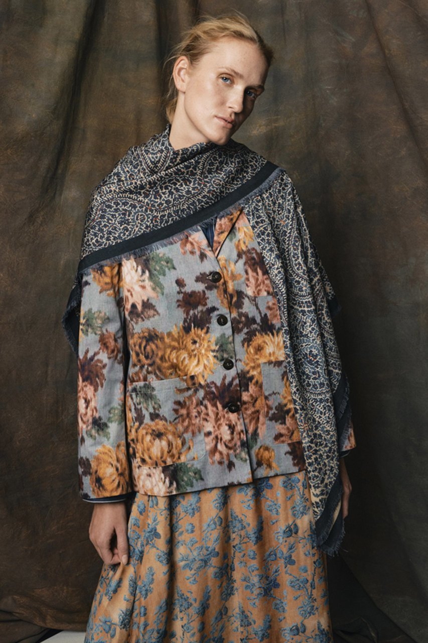 【タピス ノワール/Tapis Noir】のLarge スカーフ 人気、トレンドファッション・服の通販 founy(ファニー) 　ファッション　Fashion　レディースファッション　Fashion for Women　ストール　Soft & Warm Scarves　マフラー・スヌード / 冬小物の定番　Scarves & Mufflers　インド　Indian Textile　シルク　Silk, 100% Silk　スカーフ　Scarf, Neckwear　ストール　Stole, Wrap　プリント　Print, Printed Pattern　マフラー　Scarf, Muffler　A/W・秋冬　Autumn/Winter　防寒　Cold Protection, Winter-Ready　other-6|ID: prp329100004954685 ipo3291000000037176939