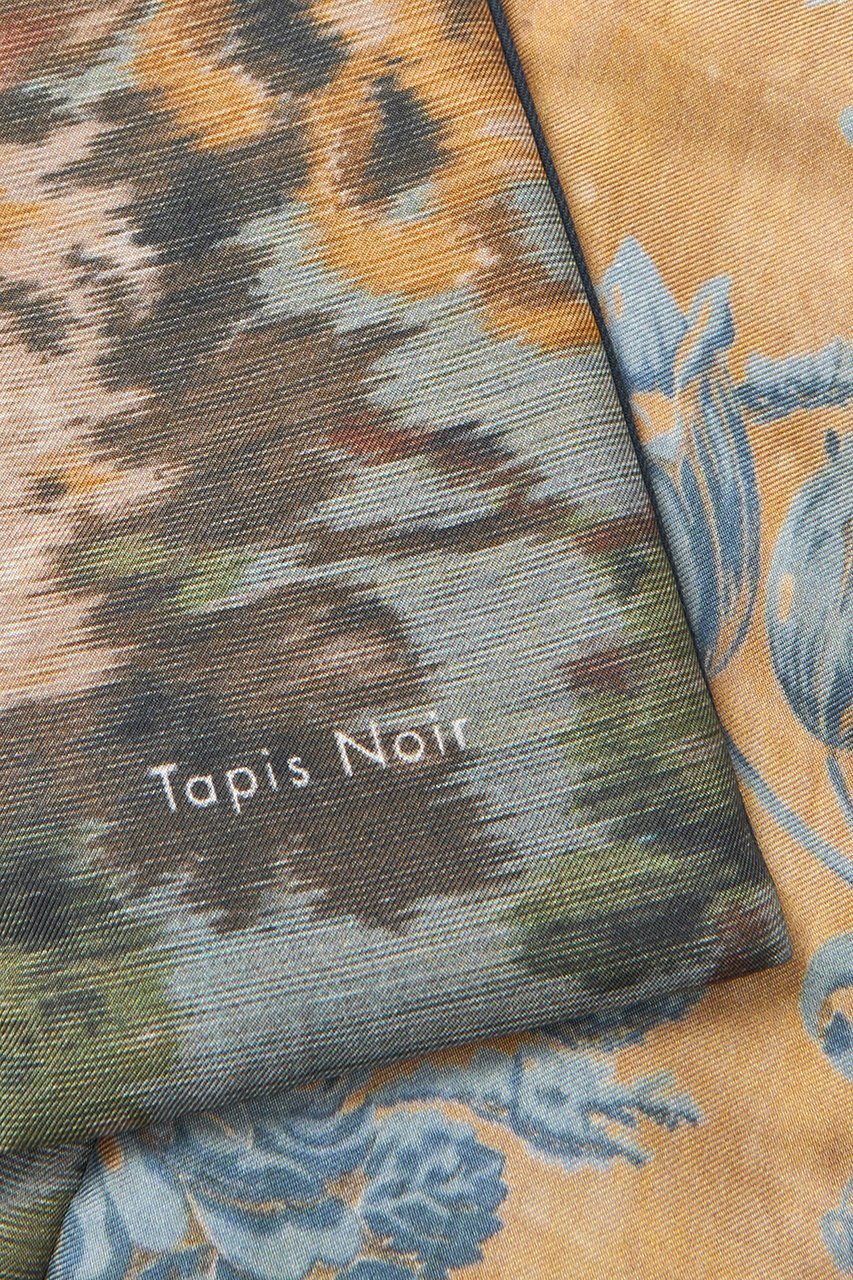 【タピス ノワール/Tapis Noir】のPuffer スカーフ 人気、トレンドファッション・服の通販 founy(ファニー) 　ファッション　Fashion　レディースファッション　Fashion for Women　ストール　Soft & Warm Scarves　マフラー・スヌード / 冬小物の定番　Scarves & Mufflers　シルク　Silk, 100% Silk　スカーフ　Scarf, Neckwear　ストール　Stole, Wrap　スリット　Slit, Slit Detail　フランス　France, French　プリント　Print, Printed Pattern　マフラー　Scarf, Muffler　無地　Plain, Solid Color　other-4|ID: prp329100004954813 ipo3291000000037177780