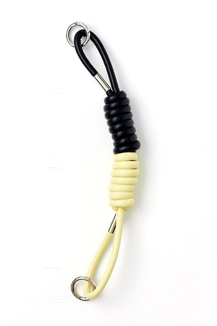 【エジュー/ajew】のcoil strap インテリア・キッズ・メンズ・レディースファッション・服の通販 founy(ファウニー) https://founy.com/ ファッション Fashion レディースファッション Fashion for Women キーホルダー Keychain, Key Holder チャーム Charm, Pendant ポケット Pocket, Pocket Detail ラップ Wrap, Wrap Design おすすめ Recommended / Our Picks スマホケース Smartphone Case iPhone アイフォーン iPhone |ID: prp329100004954946 ipo3291000000037178650