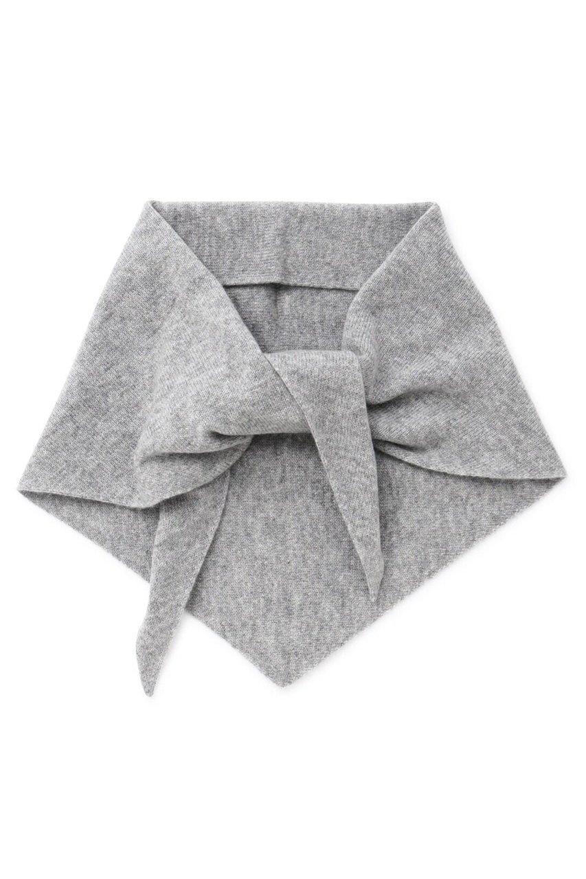 【アドーア/ADORE】のトライアングルニットスカーフ インテリア・キッズ・メンズ・レディースファッション・服の通販 founy(ファニー) 　ファッション　Fashion　レディースファッション　Fashion for Women　ストール　Soft & Warm Scarves　マフラー・スヌード / 冬小物の定番　Scarves & Mufflers　なめらか　Smooth, Silky Texture　シンプル　Simple, Minimal　スカーフ　Scarf, Neckwear　ストール　Stole, Wrap　トライアングル　Triangle, Triangular Shape　マフラー　Scarf, Muffler　A/W・秋冬　Autumn/Winter　グレー|ID: prp329100004955600 ipo3291000000037183244