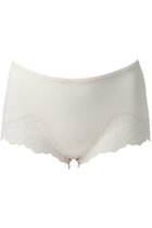 【ユエ/Yue】のショーツ 人気、トレンドファッション・服の通販 founy(ファニー) ファッション Fashion レディースファッション Fashion for Women 下着・ランジェリー Lingerie & Intimates ショーツ・ランジェリー用ボトムス Panties / Briefs / Lingerie Bottoms カッティング Cutting Detail キュプラ Cupro, Eco Fabric コレクション Collection, Seasonal Line ショーツ Shorts, Short Pants シンプル Simple, Minimal なめらか Smooth, Silky Texture フィット Fit, Slim Fit フォルム Silhouette, Form ベーシック Basic, Essential モダン Modern, Contemporary ランジェリー Lingerie, Intimate Wear レース Lace, Lace Fabric おすすめ Recommended / Our Picks エレガント 上品 Elegant thumbnail アイボリーベージュ|ID: prp329100004956127 ipo3291000000037187437