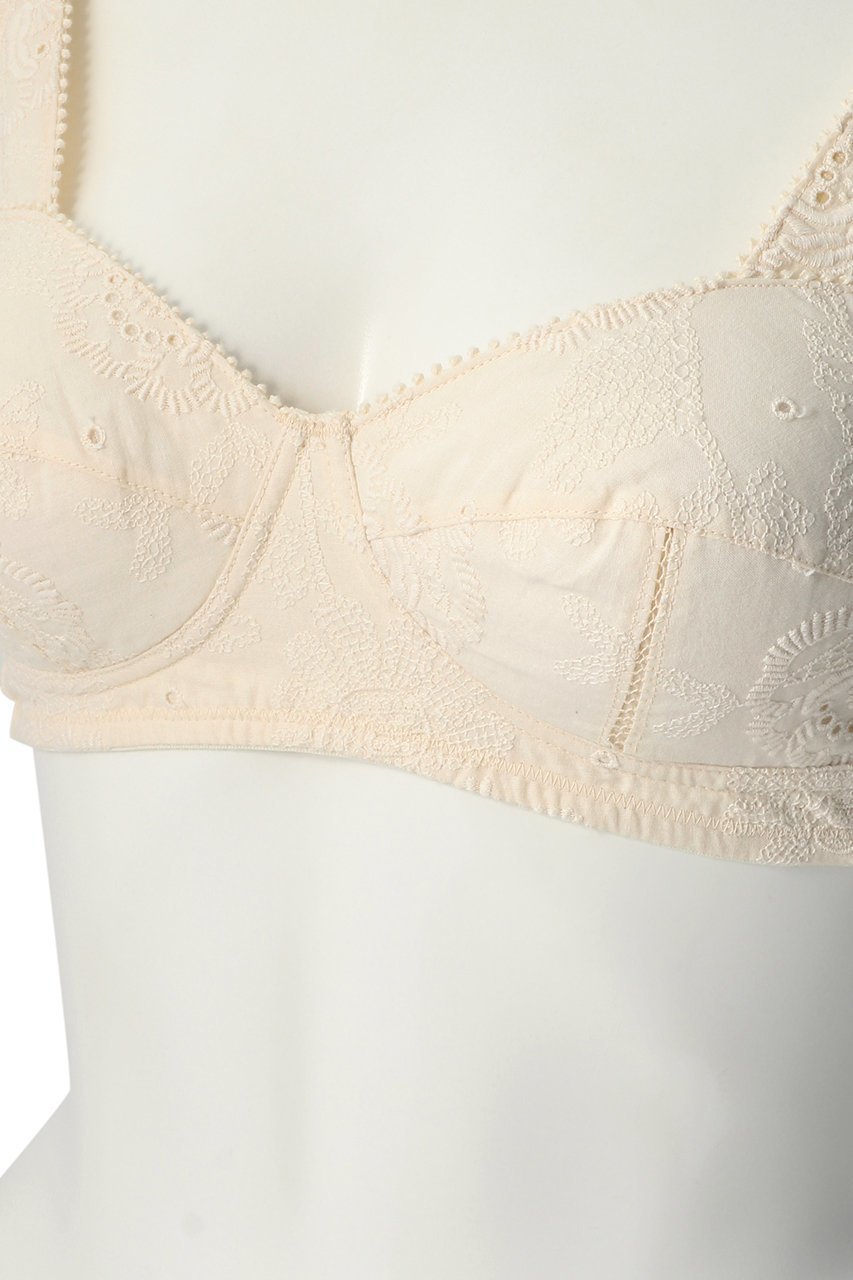 【プリスティン/PRISTINE】のエンブロイダリーレースブラ 人気、トレンドファッション・服の通販 founy(ファニー) 　ファッション　Fashion　レディースファッション　Fashion for Women　下着・ランジェリー　Lingerie & Intimates　ブラジャー・ランジェリーブラ　Bras / Lingerie Bras　クラシカル　Classical, Vintage-Inspired　フラワー　Flower, Floral　ブラジャー　Bra, Lingerie　ラップ　Wrap, Wrap Design　ランジェリー　Lingerie, Intimate Wear　other-4|ID: prp329100004956296 ipo3291000000037189073