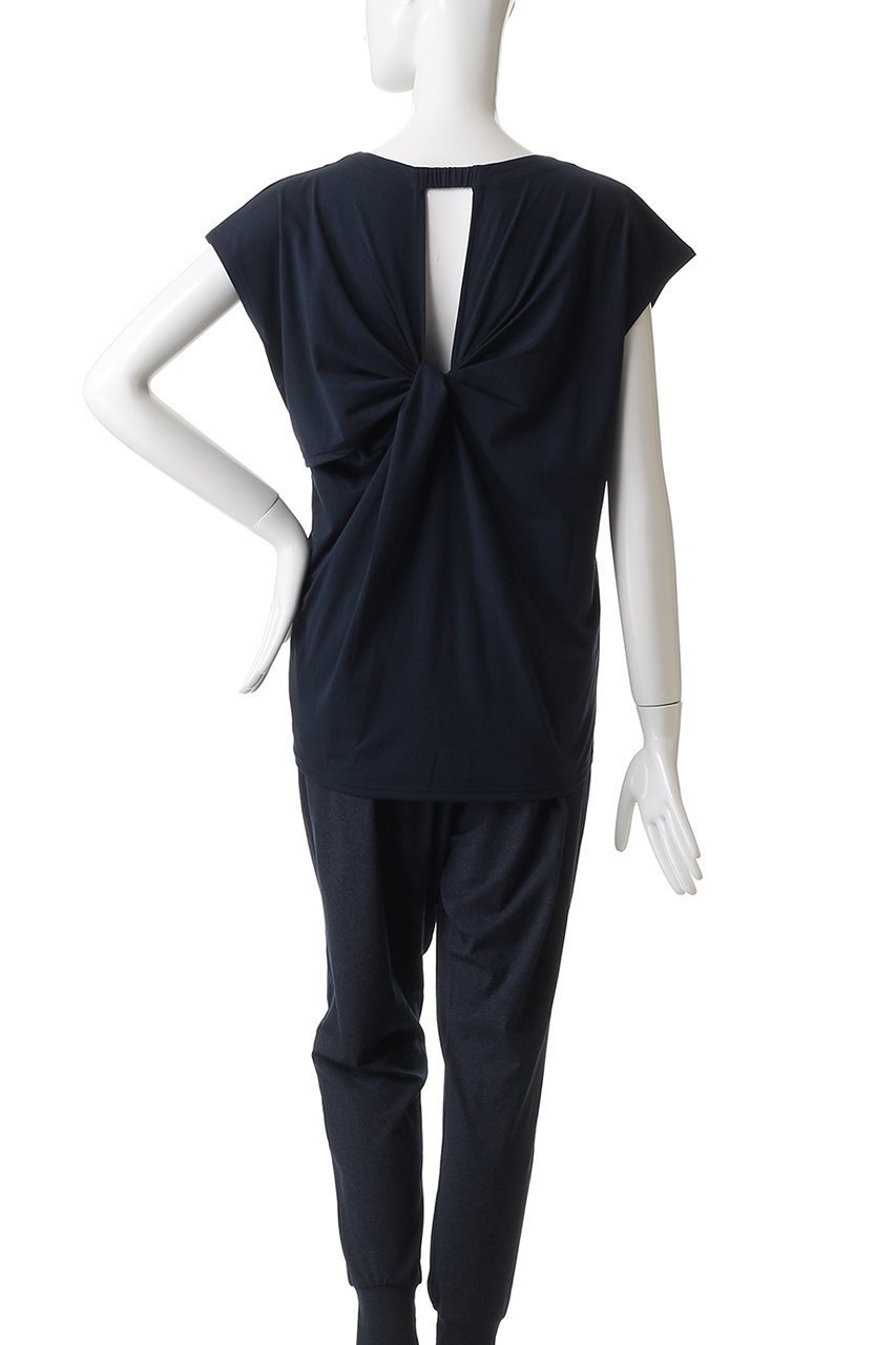 【ジュリエ/Julier】の【定番】ライトプライムバッククロスチュニック 人気、トレンドファッション・服の通販 founy(ファニー) 　ファッション　Fashion　レディースファッション　Fashion for Women　トップス・カットソー　Cut & Sew Tops　スポーツウェア　Functional & Stylish Sportswear　スポーツ トップス　Athletic Tops / Workout Tops / Training Shirts　シンプル　Simple, Minimal　スポーツ　Sports, Activewear　スリーブ　Sleeve, Long Sleeve / Short Sleeve　ドレープ　Drape, Draping Fabric　フレンチ　French, French Style　フロント　Front, Front Design　ヨガ　Yoga, Yoga Wear　ワーク　Workwear, Utility Style　エレガント 上品　Elegant　定番　Standard, Basic Item　other-4|ID: prp329100004956660 ipo3291000000037192490