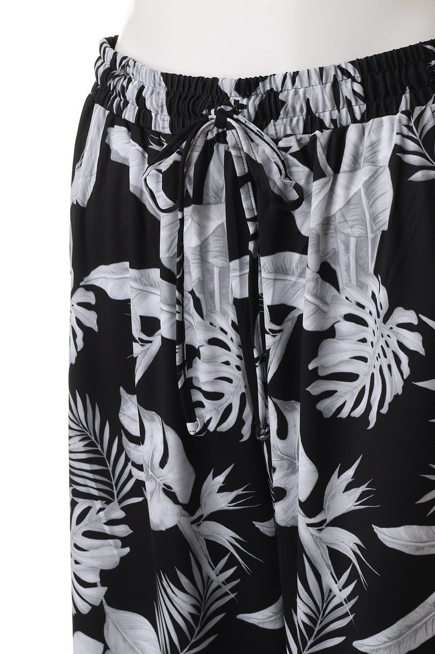 【レイール/Reir】の【San-ai Resort】ロングパンツ 人気、トレンドファッション・服の通販 founy(ファニー) 　ファッション　Fashion　レディースファッション　Fashion for Women　水着　Swimwear　レディース水着・ビーチウェア　Swimwear & Beachwear　おすすめ　Recommended / Our Picks　なめらか　Smooth, Silky Texture　シャーリング　Shirring, Ruched　スポーツ　Sports, Activewear　ビーチ　Beach, Seaside　プリント　Print, Printed Pattern　リゾート　Resort, Vacation Style　リラックス　Relax, Relaxed Fit　リーフ　Leaf, Botanical Leaf　ロング　Long, Long-Length　ワイド　Wide, Wide Fit　ヴィンテージ　Vintage Style　水着　Swimsuit, Swimwear　other-5|ID: prp329100004956670 ipo3291000000037192603