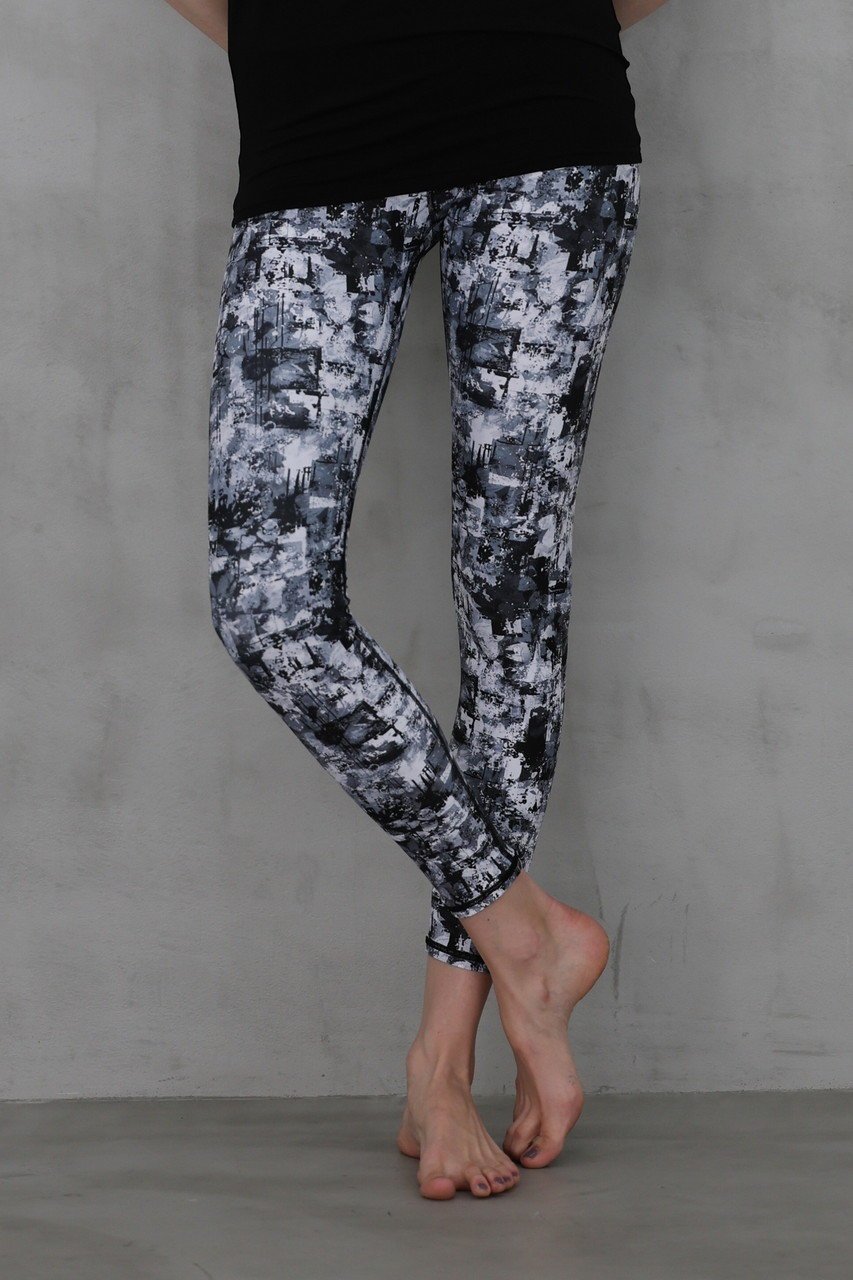 【ジュリエ/Julier】のsandflowerプリントスーパーハイレギンス 人気、トレンドファッション・服の通販 founy(ファニー) 　ファッション　Fashion　レディースファッション　Fashion for Women　パンツ　Pants & Trousers　レギンス　Leggings & Stretch Pants　スポーツウェア　Functional & Stylish Sportswear　おすすめ　Recommended / Our Picks　ストレッチ　Stretch, Stretchy Fabric　スポーツ　Sports, Activewear　セットアップ　Set-Up, Coordinated Outfit　フィット　Fit, Slim Fit　フラワー　Flower, Floral　レギンス　Leggings, Stretch Pants　エレガント 上品　Elegant　other-8|ID: prp329100004956689 ipo3291000000037192784