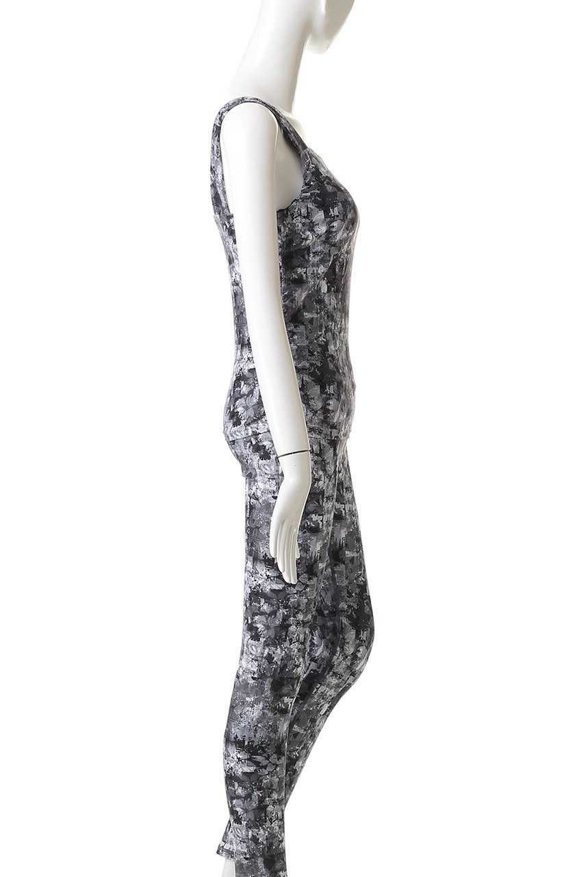 【ジュリエ/Julier】のsandflowerプリントミドルトップス 人気、トレンドファッション・服の通販 founy(ファニー) 　ファッション　Fashion　レディースファッション　Fashion for Women　トップス・カットソー　Cut & Sew Tops　スポーツウェア　Functional & Stylish Sportswear　スポーツ トップス　Athletic Tops / Workout Tops / Training Shirts　おすすめ　Recommended / Our Picks　ギャザー　Gathered, Ruffled　コンパクト　Compact, Small Size　スクエア　Square, Square Shape　スポーツ　Sports, Activewear　デコルテ　Décolleté, Neckline　フラワー　Flower, Floral　ヨガ　Yoga, Yoga Wear　ワイド　Wide, Wide Fit　ワーク　Workwear, Utility Style　エレガント 上品　Elegant　other-3|ID: prp329100004956690 ipo3291000000037192793