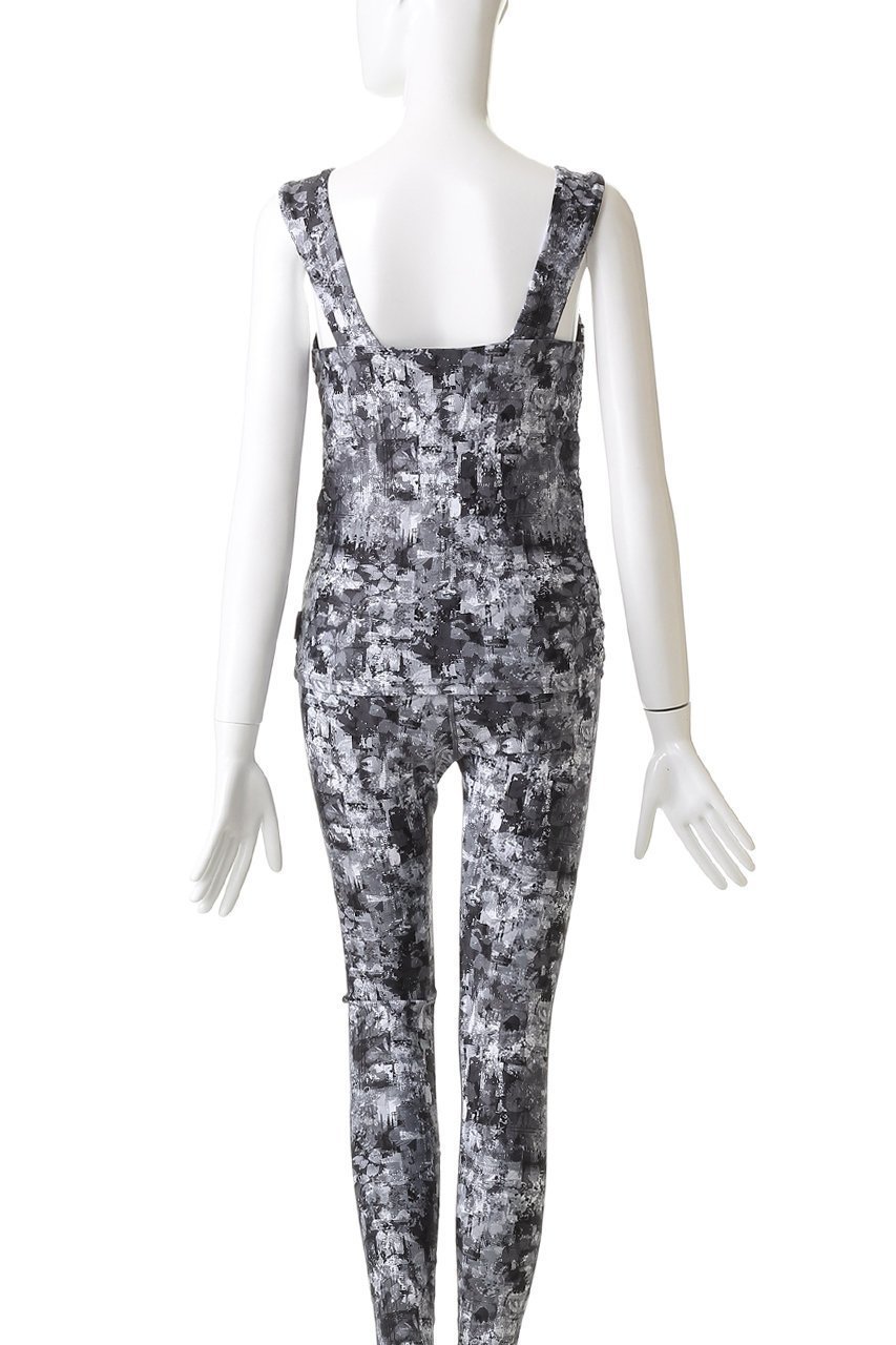 【ジュリエ/Julier】のsandflowerプリントミドルトップス 人気、トレンドファッション・服の通販 founy(ファニー) 　ファッション　Fashion　レディースファッション　Fashion for Women　トップス・カットソー　Cut & Sew Tops　スポーツウェア　Functional & Stylish Sportswear　スポーツ トップス　Athletic Tops / Workout Tops / Training Shirts　おすすめ　Recommended / Our Picks　ギャザー　Gathered, Ruffled　コンパクト　Compact, Small Size　スクエア　Square, Square Shape　スポーツ　Sports, Activewear　デコルテ　Décolleté, Neckline　フラワー　Flower, Floral　ヨガ　Yoga, Yoga Wear　ワイド　Wide, Wide Fit　ワーク　Workwear, Utility Style　エレガント 上品　Elegant　other-4|ID: prp329100004956690 ipo3291000000037192794