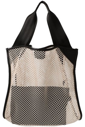 【マルティニーク/martinique】 【SPEEDO】ボヤージュメッシュトートバッグ人気、トレンドファッション・服の通販 founy(ファニー) ファッション Fashion レディースファッション Fashion for Women バッグ Bags スポーツウェア Functional & Stylish Sportswear スポーツバッグ・ジム用ポーチ・バックパック Gym Bag / Sports Backpack / Pouch for Training スポーツ Sports, Activewear ビッグ Big, Oversized フェイクレザー Faux Leather, PU Leather ポーチ Pouch, Small Case マグネット Magnet, Magnetic Closure メッシュ Mesh, Net Fabric 軽量 Lightweight, Ultra Light |ID:prp329100004956804