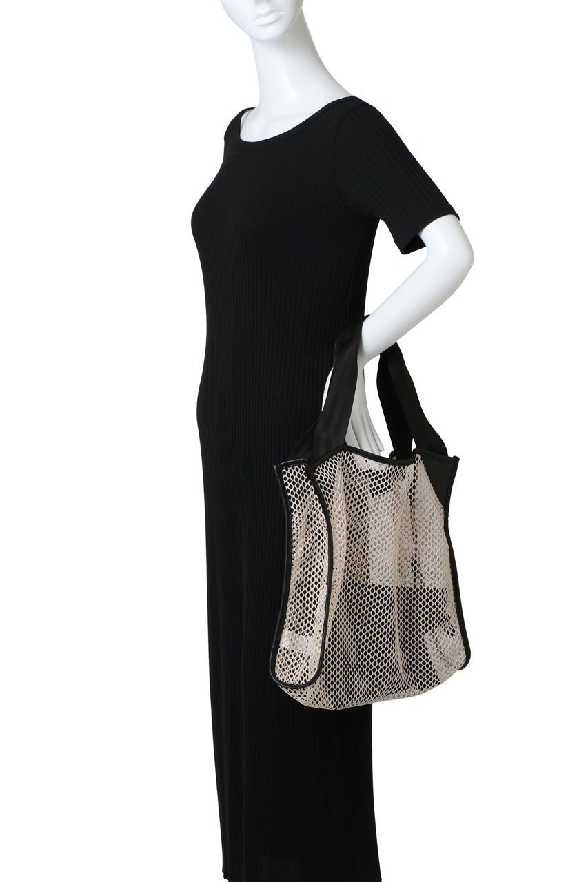 【マルティニーク/martinique】の【SPEEDO】ボヤージュメッシュトートバッグ 人気、トレンドファッション・服の通販 founy(ファニー) 　ファッション　Fashion　レディースファッション　Fashion for Women　バッグ　Bags　スポーツウェア　Functional & Stylish Sportswear　スポーツバッグ・ジム用ポーチ・バックパック　Gym Bag / Sports Backpack / Pouch for Training　スポーツ　Sports, Activewear　ビッグ　Big, Oversized　フェイクレザー　Faux Leather, PU Leather　ポーチ　Pouch, Small Case　マグネット　Magnet, Magnetic Closure　メッシュ　Mesh, Net Fabric　軽量　Lightweight, Ultra Light　other-2|ID: prp329100004956804 ipo3291000000037193896