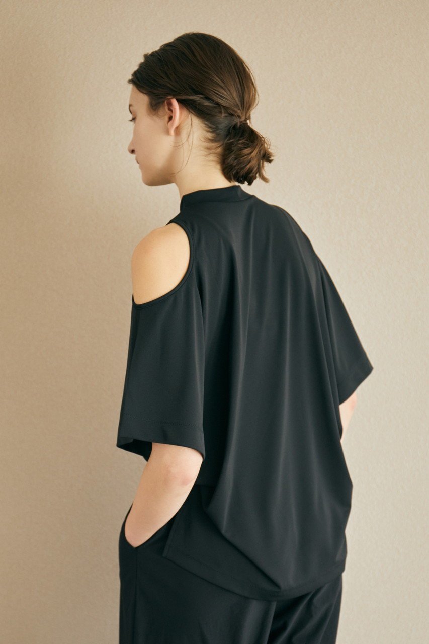 【ジュリエ/Julier】のフロウスムースオープンショルダープルオーバー 人気、トレンドファッション・服の通販 founy(ファニー) 　ファッション　Fashion　レディースファッション　Fashion for Women　トップス・カットソー　Cut & Sew Tops　カジュアルプルオーバー・ニットトップス　Pullovers & Knit Tops / Casual Pullovers　スポーツウェア　Functional & Stylish Sportswear　スポーツ トップス　Athletic Tops / Workout Tops / Training Shirts　ショルダー　Shoulder, Shoulder Strap　スポーツ　Sports, Activewear　スリット　Slit, Slit Detail　ハイネック　High Neck, Mock Neck　フロント　Front, Front Design　ヨガ　Yoga, Yoga Wear　ロング　Long, Long-Length　ワーク　Workwear, Utility Style　エレガント 上品　Elegant　other-6|ID: prp329100004956848 ipo3291000000037194260