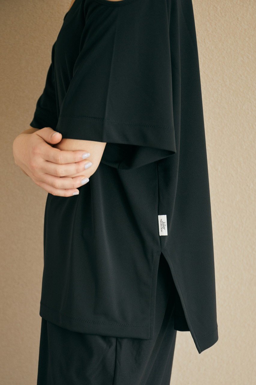 【ジュリエ/Julier】のフロウスムースオープンショルダープルオーバー 人気、トレンドファッション・服の通販 founy(ファニー) 　ファッション　Fashion　レディースファッション　Fashion for Women　トップス・カットソー　Cut & Sew Tops　カジュアルプルオーバー・ニットトップス　Pullovers & Knit Tops / Casual Pullovers　スポーツウェア　Functional & Stylish Sportswear　スポーツ トップス　Athletic Tops / Workout Tops / Training Shirts　ショルダー　Shoulder, Shoulder Strap　スポーツ　Sports, Activewear　スリット　Slit, Slit Detail　ハイネック　High Neck, Mock Neck　フロント　Front, Front Design　ヨガ　Yoga, Yoga Wear　ロング　Long, Long-Length　ワーク　Workwear, Utility Style　エレガント 上品　Elegant　other-7|ID: prp329100004956848 ipo3291000000037194262