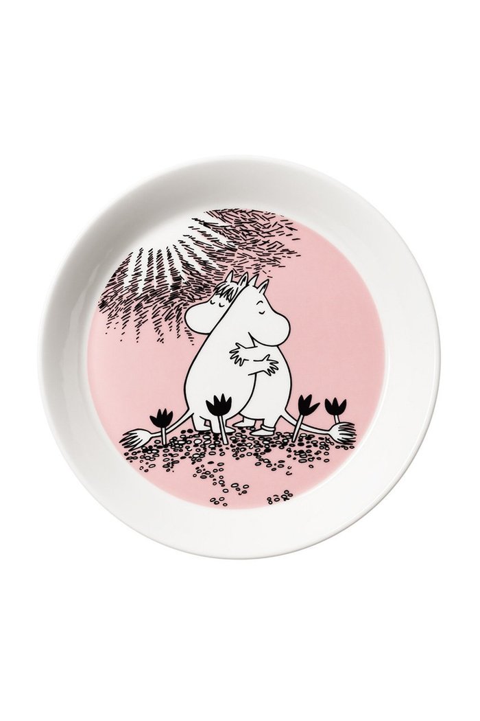 【ムーミン バイ アラビア/MOOMIN by ARABIA / GOODS】のムーミン クラシック プレート 19cm Love 30周年 インテリア・キッズ・メンズ・レディースファッション・服の通販 founy(ファウニー) https://founy.com/ クラシック Classic, Timeless Style コレクション Collection, Seasonal Line スペシャル Special, Limited Edition テーブル Table, Dining Table プレート Plate, Dish ホーム・キャンプ・アウトドア・お取り寄せ Home Living / Home & Lifestyle / Camping Gear / Outdoor Camping キッチン・ダイニング Kitchen & Dining Essentials. Stylish & Functional Tableware キッチン家電・キッチン用品 Kitchen Appliances & Tools |ID: prp329100004957394 ipo3291000000037198198