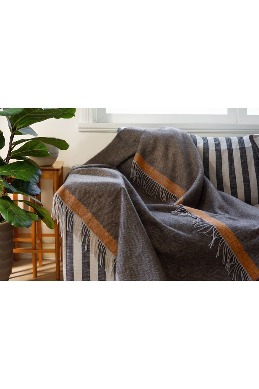 【ラプアン カンクリ/LAPUAN KANKURIT / GOODS】のRAUHA ウールブランケット 130x180cm+fringes 人気、トレンドファッション・服の通販 founy(ファニー) 　エレガント 上品　Elegant　シンプル　Simple, Minimal　フリンジ　Fringe, Tassel　ブランケット　Blanket, Throw Blanket　軽量　Lightweight, Ultra Light　other-2|ID: prp329100004957585 ipo3291000000037199337