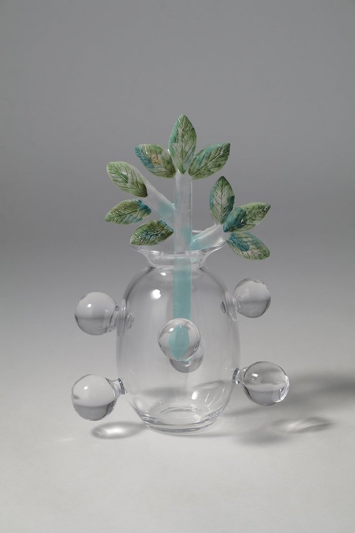 【アダチ トモエ/Tomoe Adachi / GOODS】の【安達知江】水滴花びんと葉枝 インテリア・キッズ・メンズ・レディースファッション・服の通販 founy(ファニー) https://founy.com/ ガラス Glass, Glassware グラス Glass, Eyewear A/W・秋冬 Autumn/Winter 卒業式 Graduation Ceremony |ID: prp329100004957676 ipo3291000000037199872