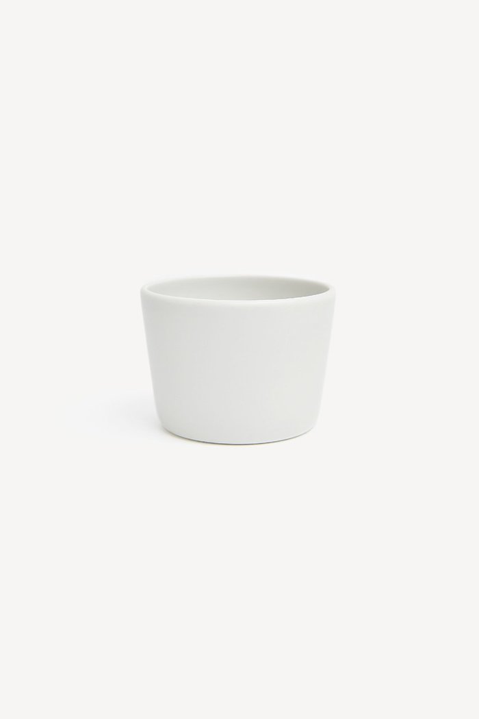 【ムスタキビ/Mustakivi / GOODS】のCUP カップM インテリア・キッズ・メンズ・レディースファッション・服の通販 founy(ファウニー) https://founy.com/ テーブル Table, Dining Table デザート Dessert, Sweet Treat フォルム Silhouette, Form ホーム・キャンプ・アウトドア・お取り寄せ Home Living / Home & Lifestyle / Camping Gear / Outdoor Camping キッチン・ダイニング Kitchen & Dining Essentials. Stylish & Functional Tableware キッチン家電・キッチン用品 Kitchen Appliances & Tools マグカップ・カップ&ソーサー・陶器食器 Mugs / Cups and Saucers / Ceramic Drinkware |ID: prp329100004957703 ipo3291000000037200043