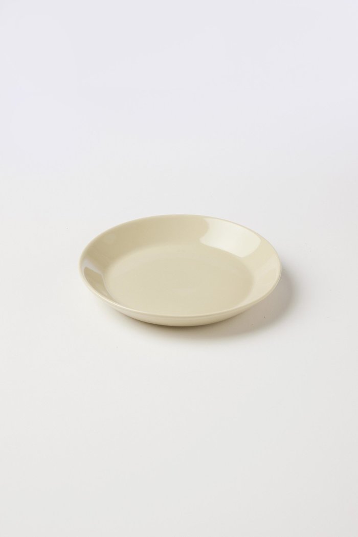 【イッタラ/iittala / GOODS】のティーマ プレート 17cm インテリア・キッズ・メンズ・レディースファッション・服の通販 founy(ファウニー) https://founy.com/ コレクション Collection, Seasonal Line シェイプ Shape, Slim Fit スタンダード Standard, Basic テーブル Table, Dining Table 人気 Popular, Best Seller プレート Plate, Dish ホーム・キャンプ・アウトドア・お取り寄せ Home Living / Home & Lifestyle / Camping Gear / Outdoor Camping キッチン・ダイニング Kitchen & Dining Essentials. Stylish & Functional Tableware キッチン家電・キッチン用品 Kitchen Appliances & Tools |ID: prp329100004957710 ipo3291000000037200097