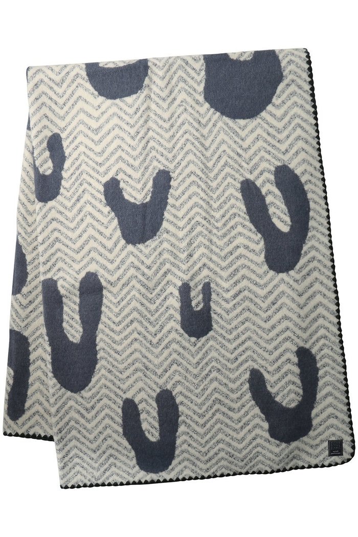 【ミナ ペルホネン/mina perhonen / GOODS】のone cat and rabbits ブランケット large 約210×145cm インテリア・キッズ・メンズ・レディースファッション・服の通販 founy(ファウニー) https://founy.com/ ブランケット Blanket, Throw Blanket 猫 Cat, Kitty |ID: prp329100004957762 ipo3291000000037200407