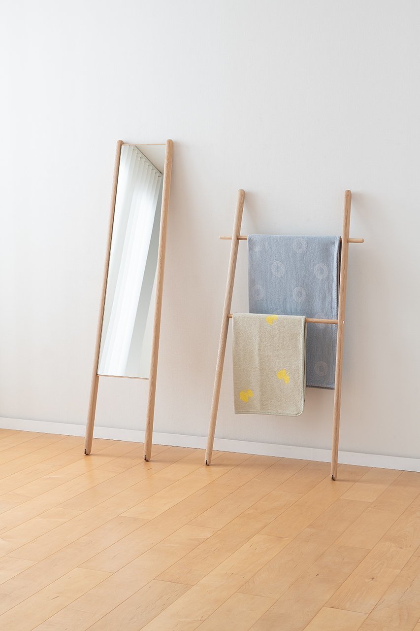 【コサイン/cosine / GOODS】のキャリーミラー 人気、トレンドファッション・服の通販 founy(ファニー) 　クッション　Cushion, Throw Pillow　コンパクト　Compact, Small Size　シェイプ　Shape, Slim Fit　スタンド　Stand Collar, Upright Stand　スリム　Slim, Slim Fit　人気　Popular, Best Seller　other-4|ID: prp329100004957789 ipo3291000000037200598