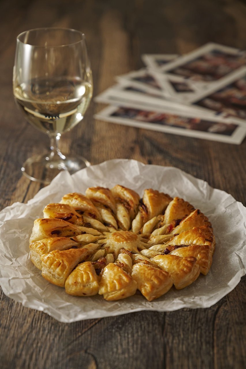 【アターブル! エピスリーフィン/A TABLE～EPICERIE FINE～ / GOODS】のタルト・ソレイユ・ピサラディエール風 人気、トレンドファッション・服の通販 founy(ファニー) 　アウトドア　Outdoor Clothing　シンプル　Simple, Minimal　皿　Plate, Dish　定番　Standard, Basic Item　フランス　France, French　おすすめ　Recommended / Our Picks　other-5|ID: prp329100004958097 ipo3291000000037202331