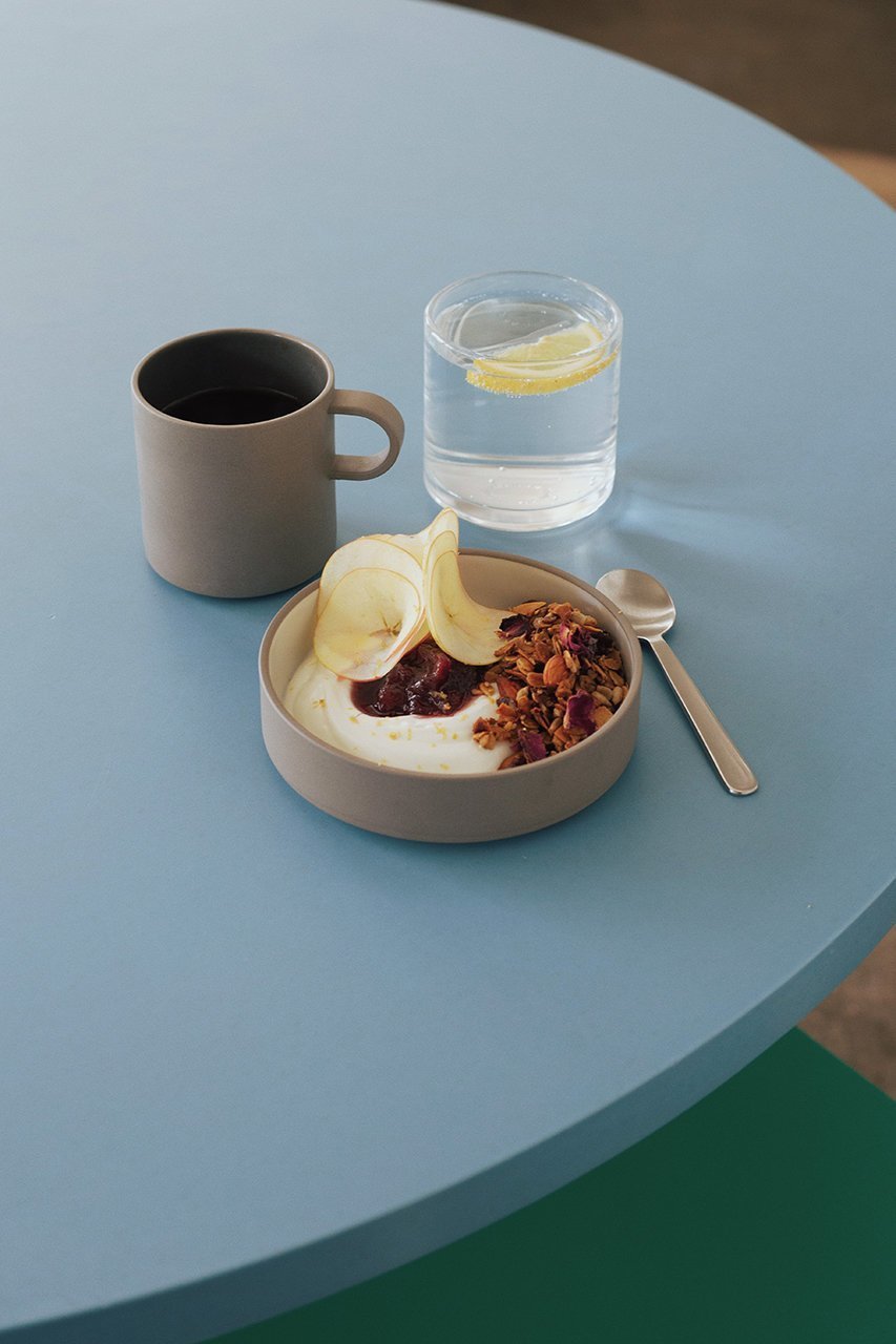 【ハサミポーセリン/HASAMI PORCELAIN / GOODS】のマグカップ ミディアム 人気、トレンドファッション・服の通販 founy(ファニー) 　グラス　Glass, Eyewear　コレクション　Collection, Seasonal Line　コーティング　Coating, Coated Finish　テーブル　Table, Dining Table　フォルム　Silhouette, Form　プレート　Plate, Dish　other-3|ID: prp329100004958296 ipo3291000000037203512