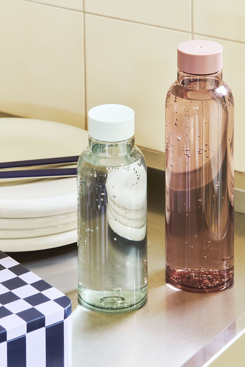 【ヘイ/HAY / GOODS】のMiz Water Bottle 0.72L 人気、トレンドファッション・服の通販 founy(ファニー) 　ウォーター　Water　カラフル　Colorful Design　シリコン　Silicone, Silicone Material　シンプル　Simple, Minimal　スリム　Slim, Slim Fit　タンブラー　Tumbler, Travel Mug　テーブル　Table, Dining Table　other-3|ID: prp329100004958310 ipo3291000000037203563