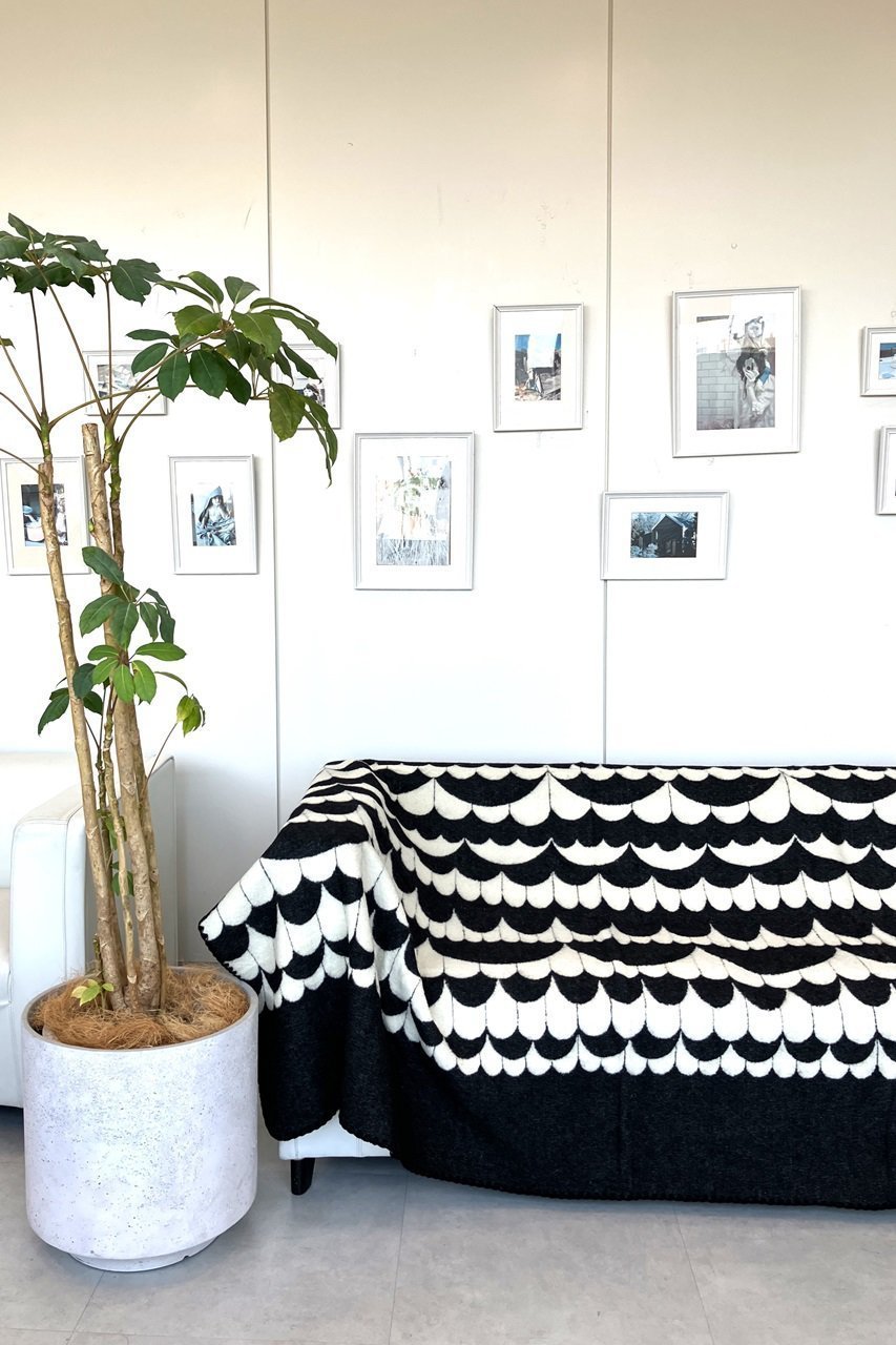 【ミナ ペルホネン/mina perhonen / GOODS】のsea lace ブランケット Large 約210×145cm 人気、トレンドファッション・服の通販 founy(ファニー) 　2023年　2023　2023春夏・S/S　Spring/Summer 2023 SS23　コレクション　Collection, Seasonal Line　シンプル　Simple, Minimal　ジャカード／ジャガード　Jacquard, Woven Pattern　ブランケット　Blanket, Throw Blanket　other-5|ID: prp329100004958411 ipo3291000000037204150