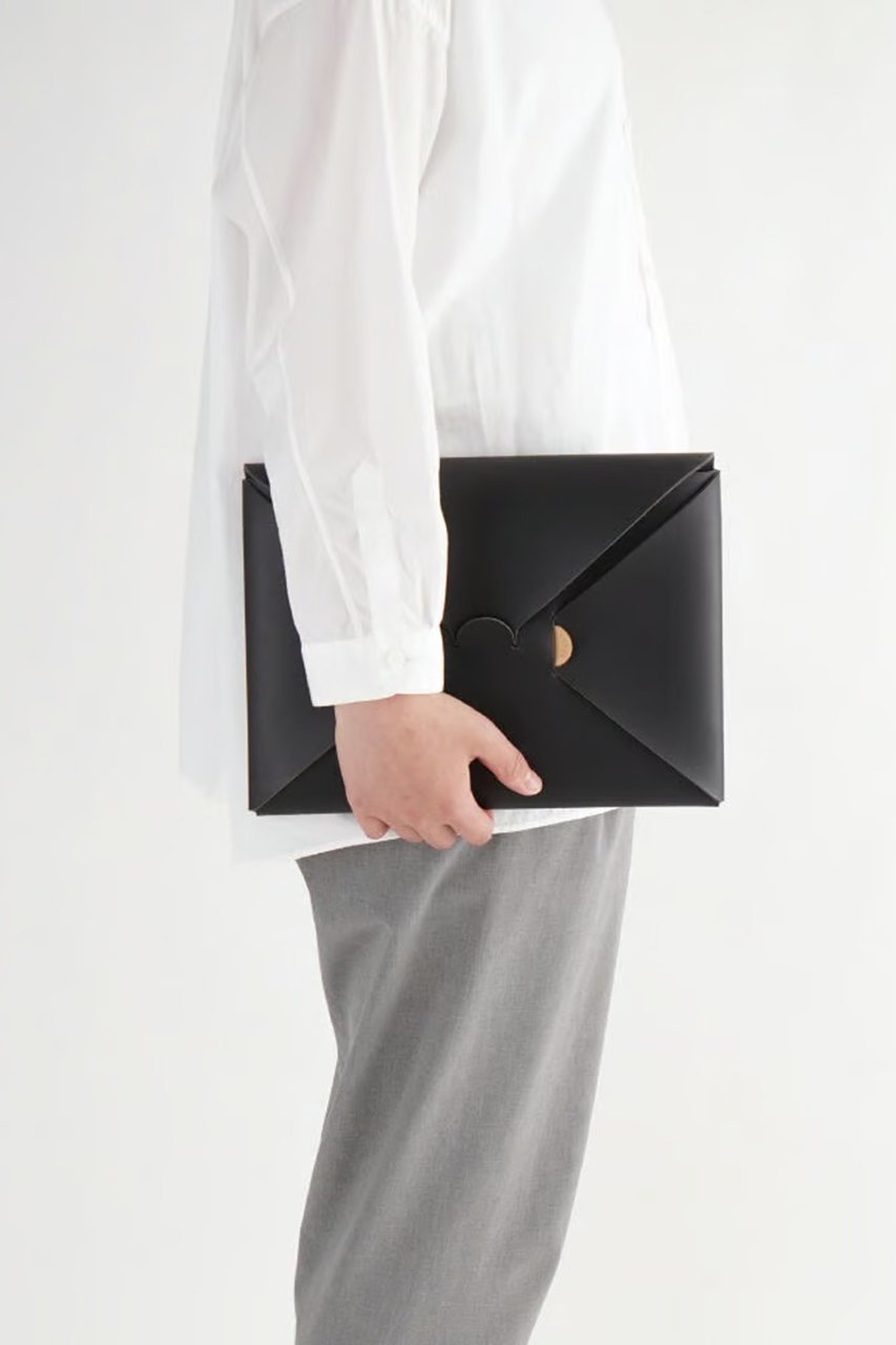 【イロセ/i ro se / GOODS】のSEAMLESS CLUTCH BAG-S 人気、トレンドファッション・服の通販 founy(ファニー) 　クッション　Cushion, Throw Pillow　クラッチ　Clutch, Clutch Bag　軽量　Lightweight, Ultra Light　シンプル　Simple, Minimal　タオル　Towel, Bath Towel　フェイクレザー　Faux Leather, PU Leather　フェルト　Felt, Felt Fabric　ポケット　Pocket, Pocket Detail　other-5|ID: prp329100004959009 ipo3291000000037207483