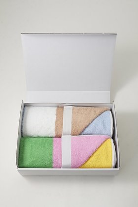 【ムスタキビ/Mustakivi / GOODS】のギフトセット いろは バスタオル2枚 人気、トレンドファッション・服の通販 founy(ファニー) イエロー Yellow 吸水 Absorbent, Quick-Dry シンプル Simple, Minimal スタイリッシュ Stylish, Fashionable タオル Towel, Bath Towel ボックス Boxy, Box Shape ループ Loop, Loop Knit ギフト プレゼント Gift / Present 新作・新入荷 New Arrivals / New In |ID:prp329100004959231