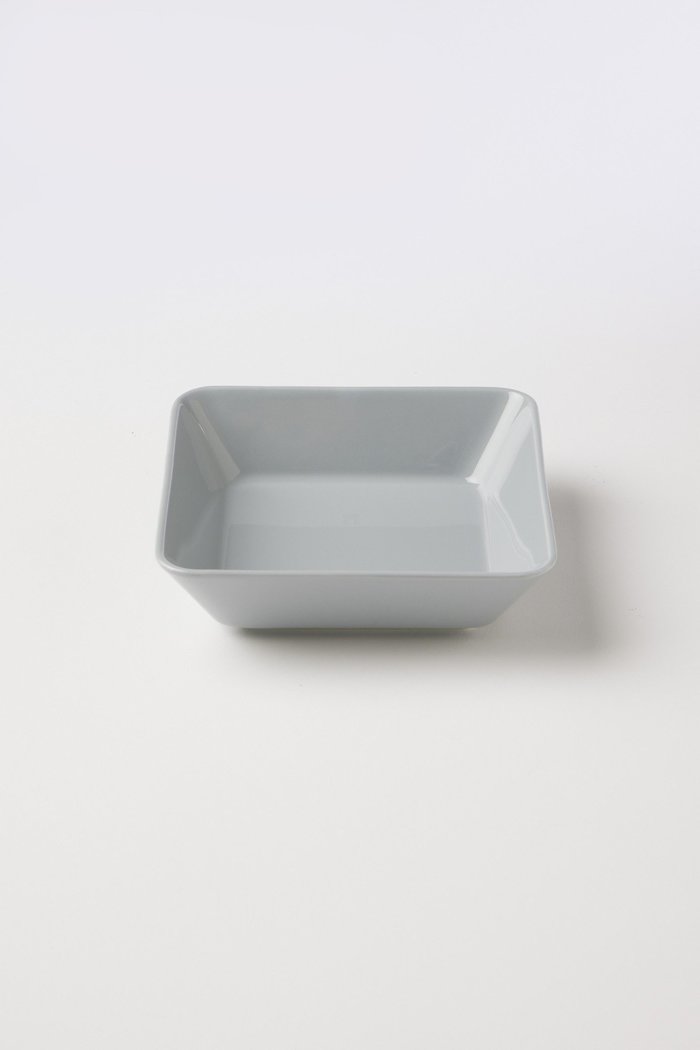 【イッタラ/iittala / GOODS】のティーマ スクエアプレート 16x16cm インテリア・キッズ・メンズ・レディースファッション・服の通販 founy(ファウニー) https://founy.com/ コレクション Collection, Seasonal Line シェイプ Shape, Slim Fit スクエア Square, Square Shape スタンダード Standard, Basic テーブル Table, Dining Table 人気 Popular, Best Seller プレート Plate, Dish ホーム・キャンプ・アウトドア・お取り寄せ Home Living / Home & Lifestyle / Camping Gear / Outdoor Camping キッチン・ダイニング Kitchen & Dining Essentials. Stylish & Functional Tableware キッチン家電・キッチン用品 Kitchen Appliances & Tools |ID: prp329100004959290 ipo3291000000037208822