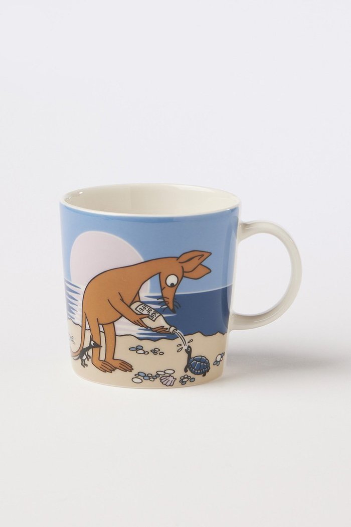 【ムーミン バイ アラビア/MOOMIN by ARABIA / GOODS】のムーミン クラシック マグ 0.3L スニフ ブルー インテリア・キッズ・メンズ・レディースファッション・服の通販 founy(ファニー) https://founy.com/ イラスト Illustration キャラクター Character, Licensed Characters ギフト プレゼント Gift / Present クラシック Classic, Timeless Style グラス Glass, Eyewear テーブル Table, Dining Table |ID: prp329100004959314 ipo3291000000037208936