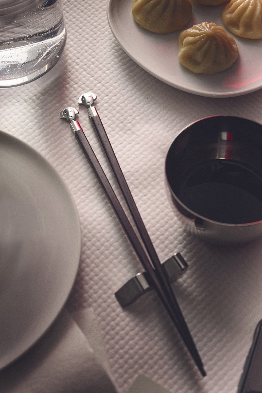 【アレッシ/ALESSI / GOODS】のANNA.G お箸・箸置きセット 人気、トレンドファッション・服の通販 founy(ファニー) 　イタリア　Italy　エレガント 上品　Elegant　キャラクター　Character, Licensed Characters　テーブル　Table, Dining Table　なめらか　Smooth, Silky Texture　メタリック　Metallic, Shiny Finish　モチーフ　Motif, Design Theme　other-4|ID: prp329100004959686 ipo3291000000037210867