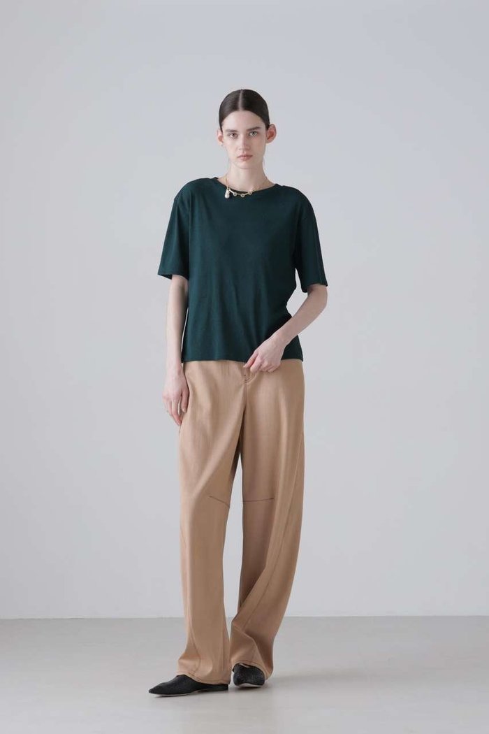 【アドーア/ADORE】のハイブリッドデニムパンツ インテリア・キッズ・メンズ・レディースファッション・服の通販 founy(ファウニー) https://founy.com/ ファッション Fashion レディースファッション Fashion for Women パンツ Pants & Trousers デニムパンツ・ジーンズ・美脚デニム Denim Jeans & Pants おすすめ Recommended / Our Picks セットアップ Set-Up, Coordinated Outfit ツイル Twist, Twisted Detail デニム Denim, Jeans Material エレガント 上品 Elegant 新作・新入荷 New Arrivals / New In |ID: prp329100004960072 ipo3291000000037214171