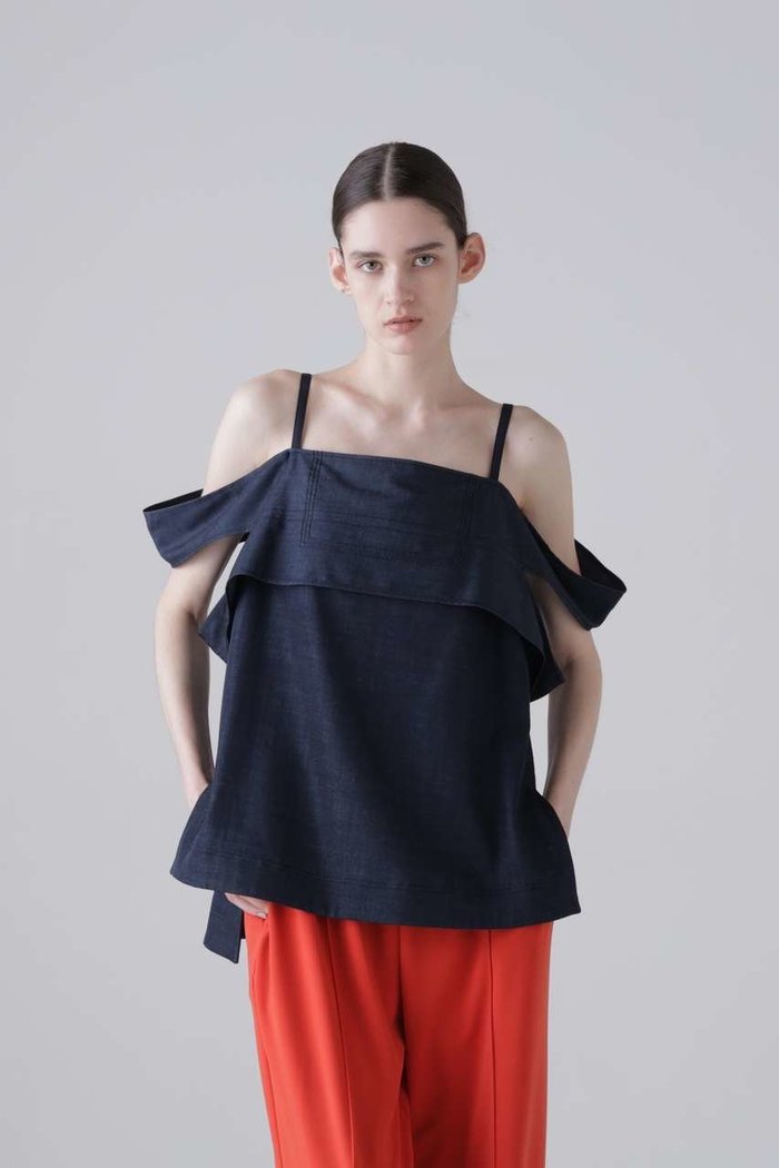 【アドーア/ADORE】のハイブリッドデニムブラウス インテリア・キッズ・メンズ・レディースファッション・服の通販 founy(ファニー) https://founy.com/ ファッション Fashion レディースファッション Fashion for Women トップス・カットソー Cut & Sew Tops キャミソール&ノースリーブ Camisoles & Sleeveless Tops シャツ・ブラウス・オフィスカジュアル Elegant Blouses & Button-Ups おすすめ Recommended / Our Picks キャミ Camisole, Cami Top ストレート Straight, Straight Cut セットアップ Set-Up, Coordinated Outfit ツイル Twist, Twisted Detail デニム Denim, Jeans Material ノースリーブ Sleeveless, No-Sleeve エレガント 上品 Elegant 夏 Summer 新作・新入荷 New Arrivals / New In |ID: prp329100004960080 ipo3291000000037214257