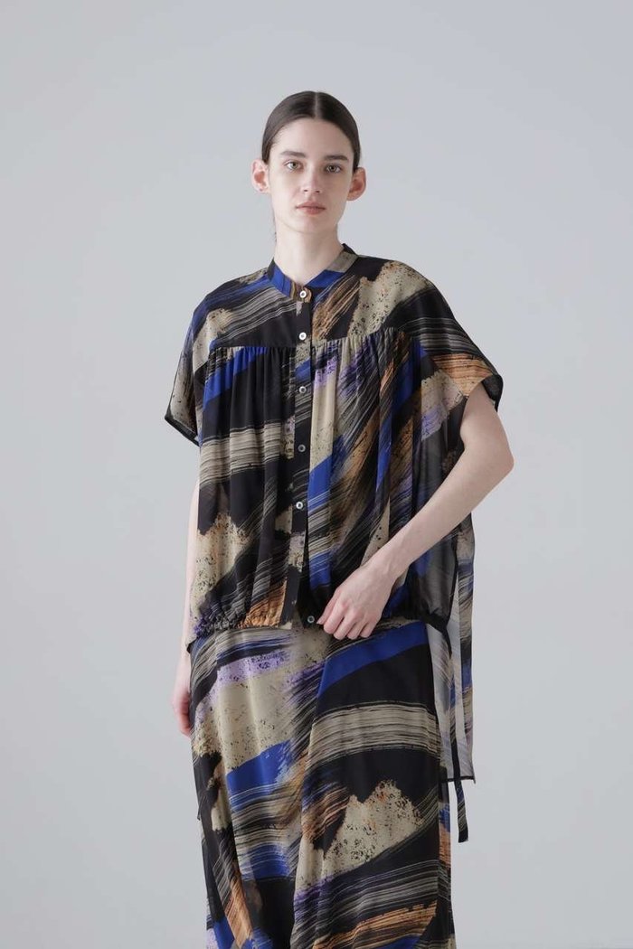 【アドーア/ADORE】のジュピタープリントブラウス インテリア・キッズ・メンズ・レディースファッション・服の通販 founy(ファニー) https://founy.com/ ファッション Fashion レディースファッション Fashion for Women トップス・カットソー Cut & Sew Tops シャツ・ブラウス・オフィスカジュアル Elegant Blouses & Button-Ups ギャザー Gathered, Ruffled シフォン Chiffon, Lightweight Fabric ショート Short, Short Length ジョーゼット Georgette, Semi-Sheer Fabric スリーブ Sleeve, Long Sleeve / Short Sleeve ドレープ Drape, Draping Fabric プリント Print, Printed Pattern 新作・新入荷 New Arrivals / New In |ID: prp329100004960081 ipo3291000000037214266