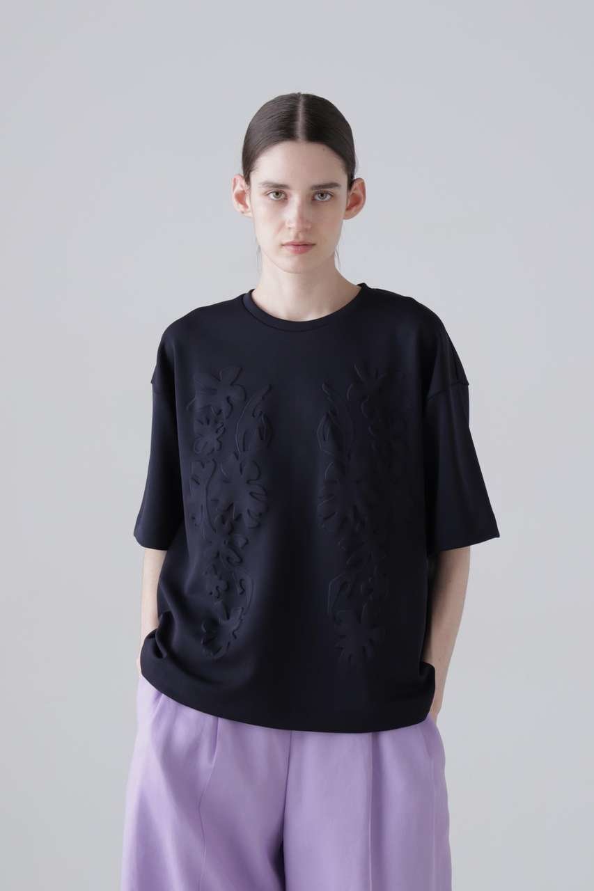 【アドーア/ADORE】のエンボスジャージー 人気、トレンドファッション・服の通販 founy(ファニー) 　ファッション　Fashion　レディースファッション　Fashion for Women　トップス・カットソー　Cut & Sew Tops　シャツ・ブラウス・オフィスカジュアル　Elegant Blouses & Button-Ups　ロングTシャツ・Tシャツ　Longline T-Shirts & Tees　カットソー・ベーシックTシャツ　Cut-and-Sewn Tops / Stretch Tees & Basics　ショート　Short, Short Length　シンプル　Simple, Minimal　スリーブ　Sleeve, Long Sleeve / Short Sleeve　フロント　Front, Front Design　ボトム　Bottoms, Lower Wear　モチーフ　Motif, Design Theme　新作・新入荷　New Arrivals / New In　 other-1|ID: prp329100004960097 ipo3291000000037214390