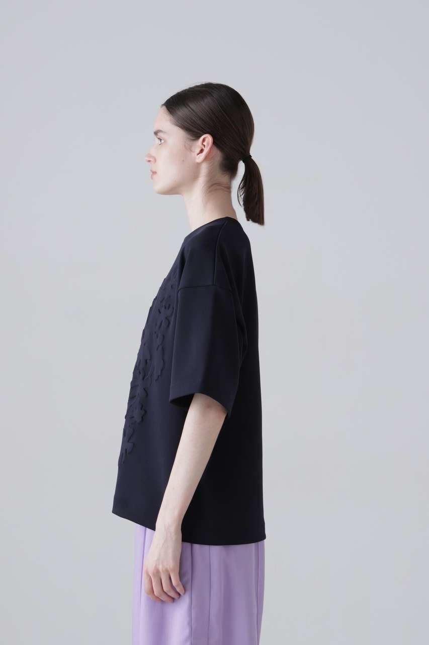 【アドーア/ADORE】のエンボスジャージー 人気、トレンドファッション・服の通販 founy(ファニー) 　ファッション　Fashion　レディースファッション　Fashion for Women　トップス・カットソー　Cut & Sew Tops　シャツ・ブラウス・オフィスカジュアル　Elegant Blouses & Button-Ups　ロングTシャツ・Tシャツ　Longline T-Shirts & Tees　カットソー・ベーシックTシャツ　Cut-and-Sewn Tops / Stretch Tees & Basics　ショート　Short, Short Length　シンプル　Simple, Minimal　スリーブ　Sleeve, Long Sleeve / Short Sleeve　フロント　Front, Front Design　ボトム　Bottoms, Lower Wear　モチーフ　Motif, Design Theme　新作・新入荷　New Arrivals / New In　other-3|ID: prp329100004960097 ipo3291000000037214393