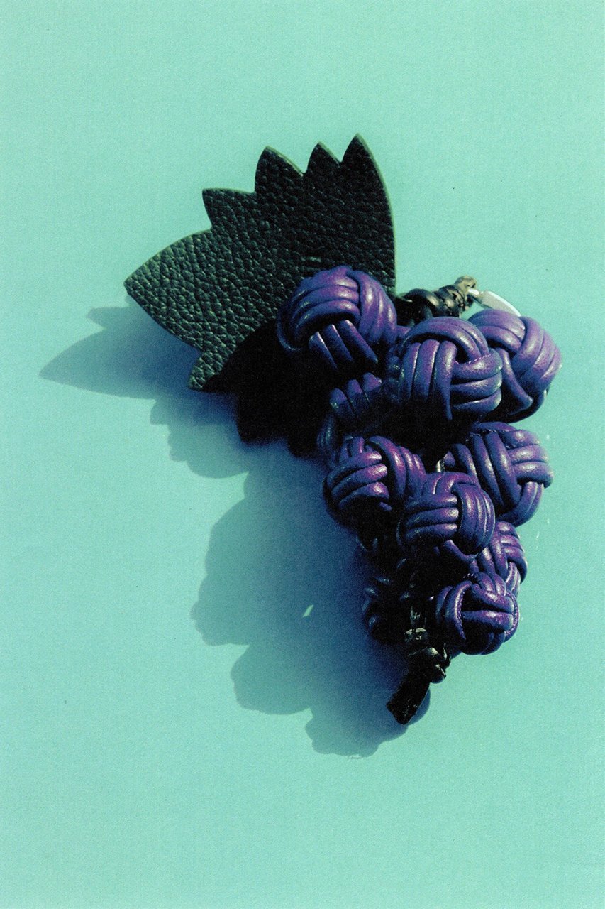 【ヘリュー/HEREU】のGrapes キーホルダー 人気、トレンドファッション・服の通販 founy(ファニー) 　ファッション　Fashion　レディースファッション　Fashion for Women　キーホルダー　Keychain, Key Holder　チャーム　Charm, Pendant　モチーフ　Motif, Design Theme　ラップ　Wrap, Wrap Design　新作・新入荷　New Arrivals / New In　other-7|ID: prp329100004960121 ipo3291000000037214583