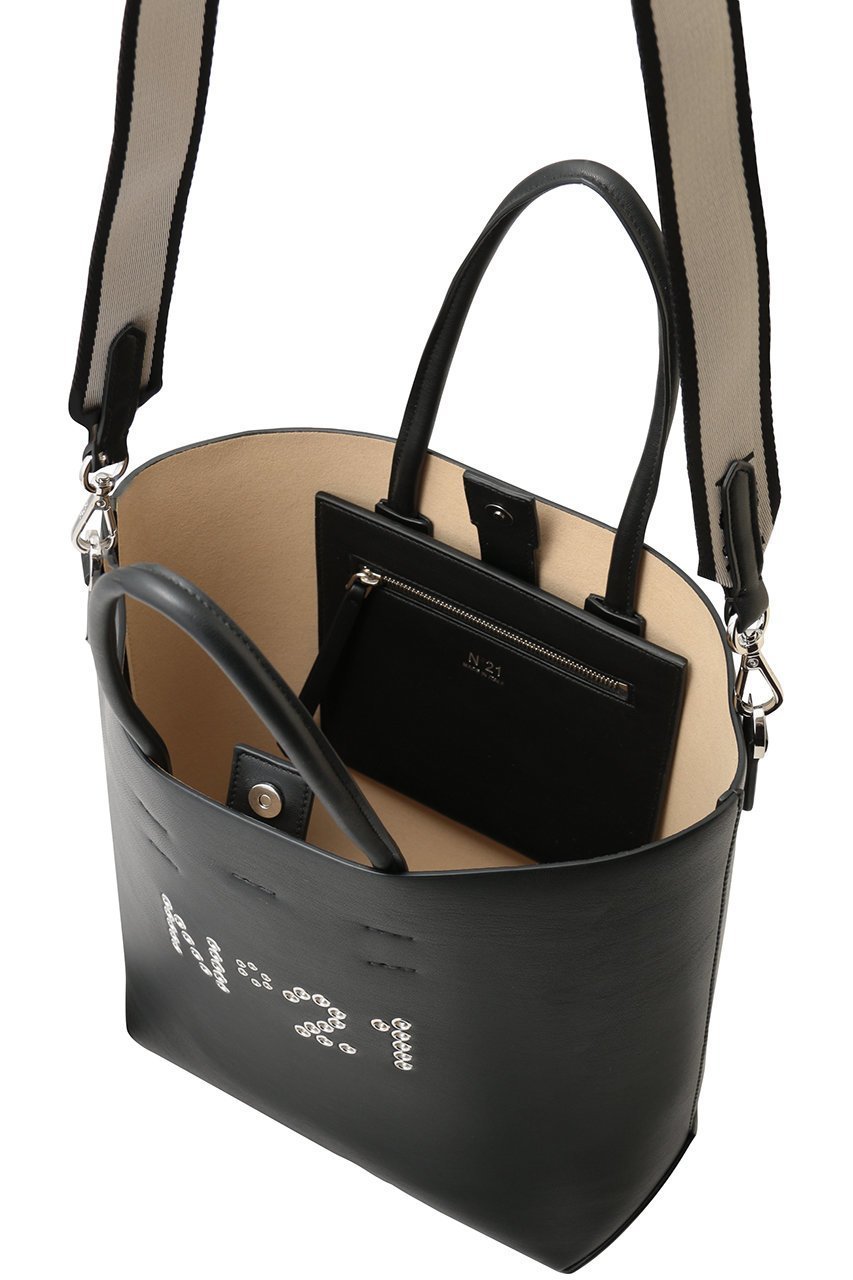 【ヌメロ ヴェントゥーノ/N°21】の2WAY ロゴ トートバッグ 人気、トレンドファッション・服の通販 founy(ファニー) 　ファッション　Fashion　レディースファッション　Fashion for Women　バッグ　Bags　シンプル　Simple, Minimal　フォルム　Silhouette, Form　フロント　Front, Front Design　ポケット　Pocket, Pocket Detail　新作・新入荷　New Arrivals / New In　other-5|ID: prp329100004960177 ipo3291000000037215023