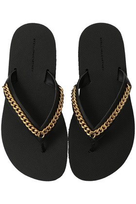 【ステラ マッカートニー/STELLA McCARTNEY】 Falabella ビーチサンダル大人の最旬トレンドファッション＆コーディネート founy(ファウニー) ファッション Fashion レディースファッション Fashion for Women サンダル Sandals, Summer Shoes チェーン Chain, Chain Strap ビーチ Beach, Seaside リゾート Resort, Vacation Style 新作・新入荷 New Arrivals / New In |ID:prp329100004960178