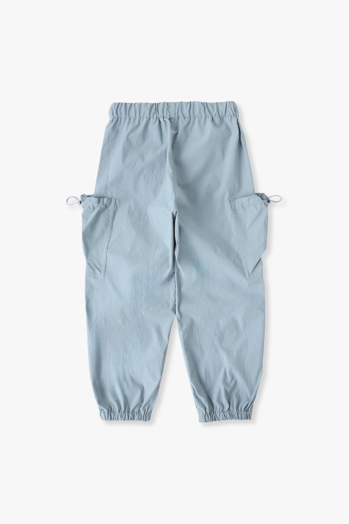 【その他のブランド/Other】の【4/29 0:00販売開始】【KIDS】パラシュートパンツ インテリア・キッズ・メンズ・レディースファッション・服の通販 founy(ファウニー) https://founy.com/ ファッション Fashion キッズファッション Fashion for Kids ボトムス Bottoms おすすめ Recommended / Our Picks カットソー Cut and Sewn Top コンパクト Compact, Small Size シンプル Simple, Minimal ストレッチ Stretch, Stretchy Fabric セットアップ Set-Up, Coordinated Outfit ポケット Pocket, Pocket Detail 旅行 Travel |ID: prp329100004960192 ipo3291000000037215131