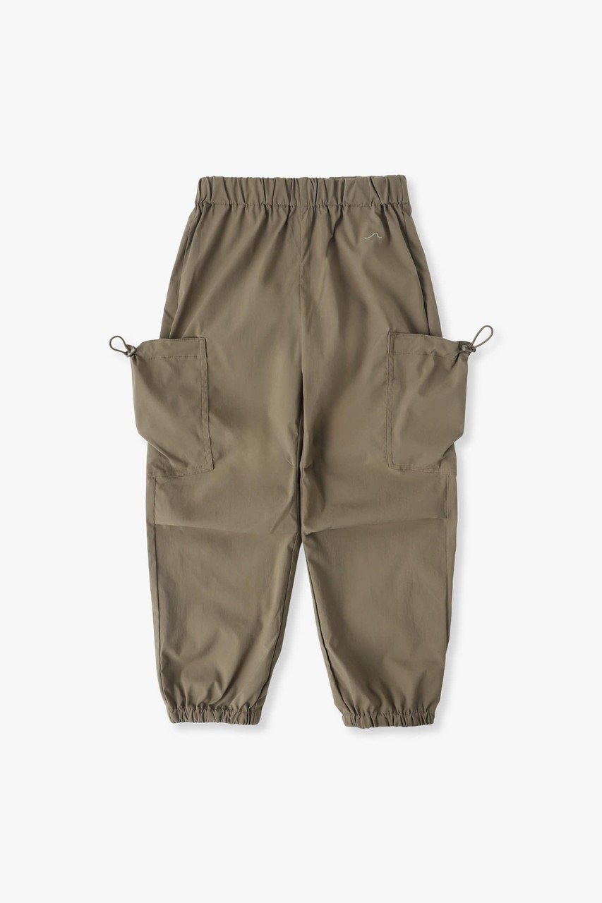 【その他のブランド/Other】の【4/29 0:00販売開始】【KIDS】パラシュートパンツ インテリア・キッズ・メンズ・レディースファッション・服の通販 founy(ファニー) 　ファッション　Fashion　キッズファッション　Fashion for Kids　ボトムス　Bottoms　おすすめ　Recommended / Our Picks　カットソー　Cut and Sewn Top　コンパクト　Compact, Small Size　シンプル　Simple, Minimal　ストレッチ　Stretch, Stretchy Fabric　セットアップ　Set-Up, Coordinated Outfit　ポケット　Pocket, Pocket Detail　旅行　Travel　カーキ|ID: prp329100004960192 ipo3291000000037215133