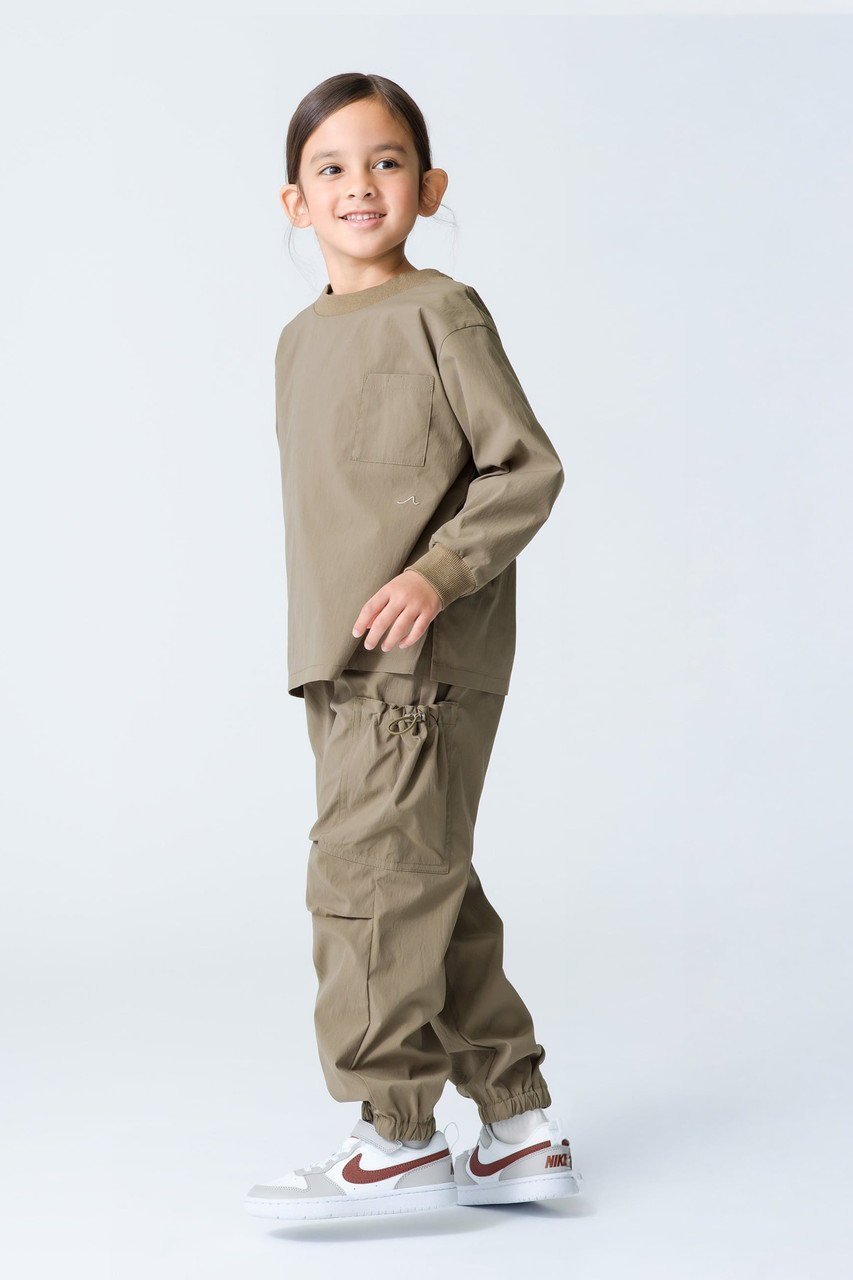 【その他のブランド/Other】の【4/29 0:00販売開始】【KIDS】パラシュートパンツ 人気、トレンドファッション・服の通販 founy(ファニー) 　ファッション　Fashion　キッズファッション　Fashion for Kids　ボトムス　Bottoms　おすすめ　Recommended / Our Picks　カットソー　Cut and Sewn Top　コンパクト　Compact, Small Size　シンプル　Simple, Minimal　ストレッチ　Stretch, Stretchy Fabric　セットアップ　Set-Up, Coordinated Outfit　ポケット　Pocket, Pocket Detail　旅行　Travel　other-2|ID: prp329100004960192 ipo3291000000037215134