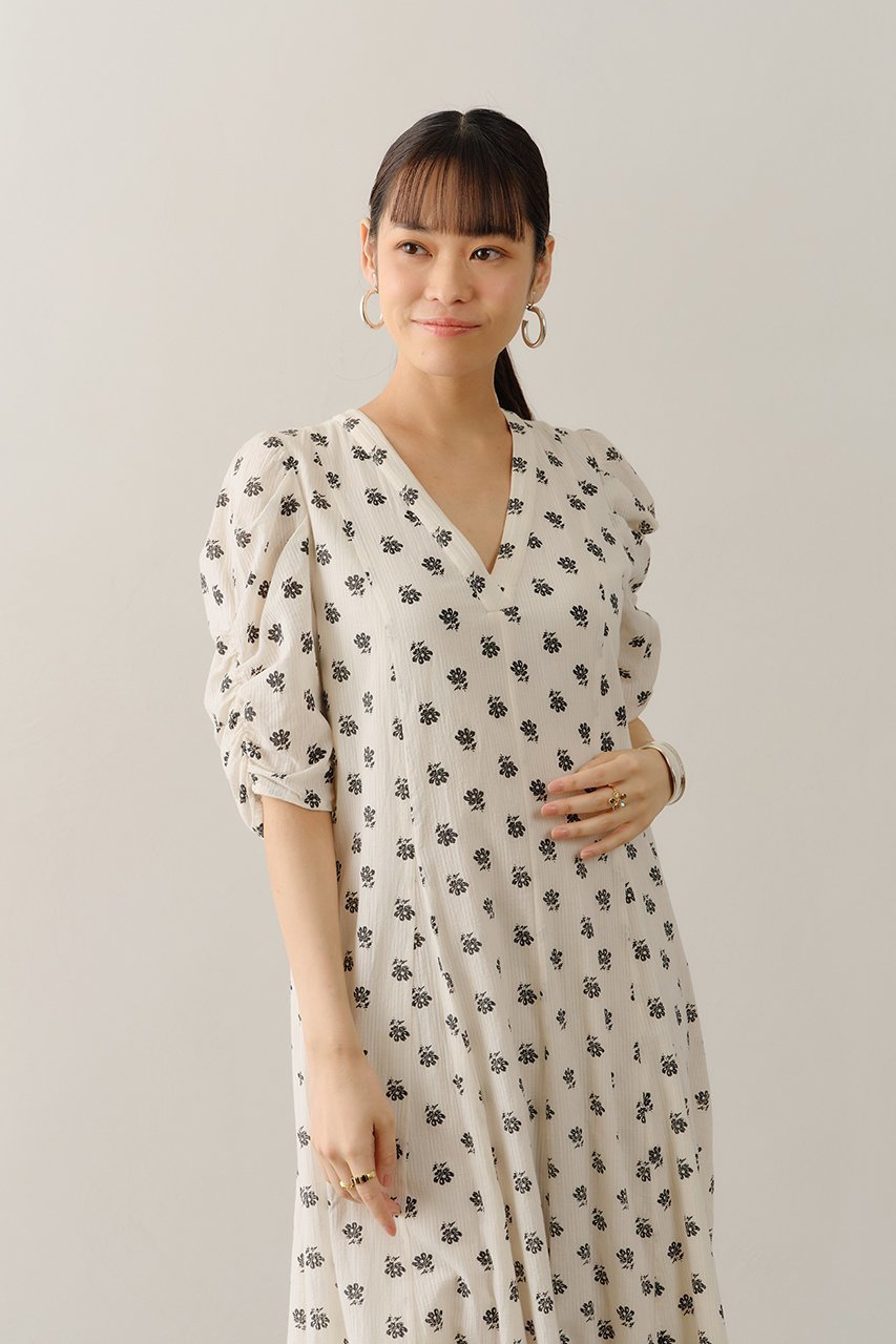 【ヌキテパ/NE QUITTEZ PAS】のCotton Dobby Stripe Anemone Print ギャザースリーブドレス 大人の最旬トレンドファッション＆コーディネート founy(ファウニー) 　ファッション　Fashion　レディースファッション　Fashion for Women　ワンピース　Dresses　フォーマル・パーティードレス・結婚式用ドレス　Elegant & Casual Dresses　チュニック　Tunic Tops & Dresses　スリーブ　Sleeve, Long Sleeve / Short Sleeve　チュニック　Tunic, Long Top　ドレス　Dress, One-Piece　フェミニン　Feminine, Girly　プリント　Print, Printed Pattern　リボン　Ribbon, Bow　ロング　Long, Long-Length　新作・新入荷　New Arrivals / New In　other-6|ID: prp329100004963301 ipo3291000000037233727