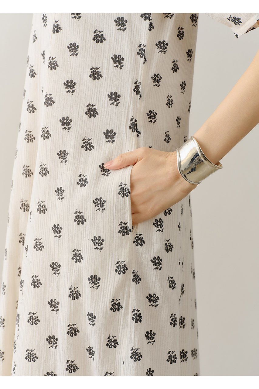 【ヌキテパ/NE QUITTEZ PAS】のCotton Dobby Stripe Anemone Print ギャザースリーブドレス 大人の最旬トレンドファッション＆コーディネート founy(ファウニー) 　ファッション　Fashion　レディースファッション　Fashion for Women　ワンピース　Dresses　フォーマル・パーティードレス・結婚式用ドレス　Elegant & Casual Dresses　チュニック　Tunic Tops & Dresses　スリーブ　Sleeve, Long Sleeve / Short Sleeve　チュニック　Tunic, Long Top　ドレス　Dress, One-Piece　フェミニン　Feminine, Girly　プリント　Print, Printed Pattern　リボン　Ribbon, Bow　ロング　Long, Long-Length　新作・新入荷　New Arrivals / New In　other-7|ID: prp329100004963301 ipo3291000000037233728