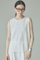 【カレンソロジー/Curensology】のカットエンブロイダリーノースリーブプルオーバー 人気、トレンドファッション・服の通販 founy(ファニー) ファッション Fashion レディースファッション Fashion for Women トップス・カットソー Cut & Sew Tops キャミソール&ノースリーブ Camisoles & Sleeveless Tops シャツ・ブラウス・オフィスカジュアル Elegant Blouses & Button-Ups カジュアルプルオーバー・ニットトップス Pullovers & Knit Tops / Casual Pullovers おすすめ Recommended / Our Picks インナー Innerwear カットソー Cut and Sewn Top カーディガン Cardigan, Knitwear ジャケット Jacket, Outerwear セットアップ Set-Up, Coordinated Outfit ノースリーブ Sleeveless, No-Sleeve エレガント 上品 Elegant 新作・新入荷 New Arrivals / New In |ID:prp329100004963313