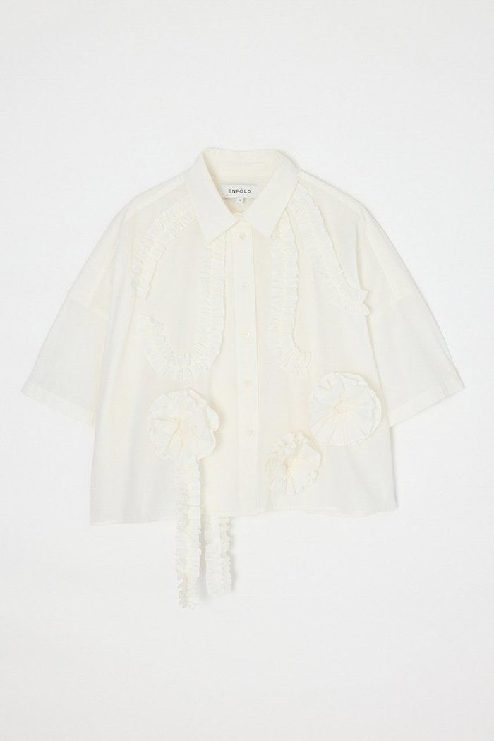 【エンフォルド/ENFOLD】のFRILL-BODY SHIRT インテリア・キッズ・メンズ・レディースファッション・服の通販 founy(ファウニー) https://founy.com/ ファッション Fashion レディースファッション Fashion for Women トップス・カットソー Cut & Sew Tops シャツ・ブラウス・オフィスカジュアル Elegant Blouses & Button-Ups ショート Short, Short Length スリーブ Sleeve, Long Sleeve / Short Sleeve ブロード Broadcloth, Fine Cotton モチーフ Motif, Design Theme 新作・新入荷 New Arrivals / New In |ID: prp329100004963343 ipo3291000000037234036
