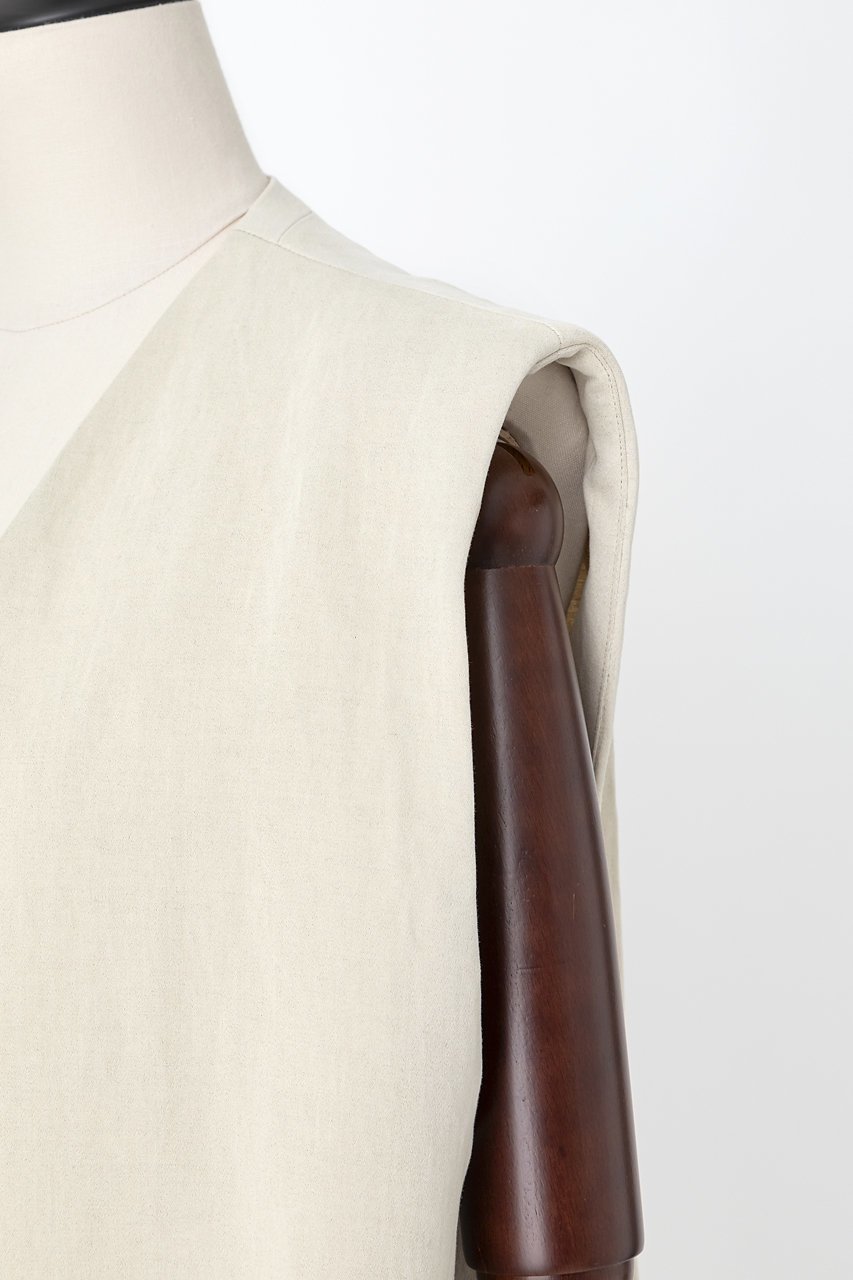 【オーヴィル/EAUVIRE】のノーカラージレ 大人の最旬トレンドファッション＆コーディネート founy(ファウニー) 　ファッション　Fashion　レディースファッション　Fashion for Women　アウター　Coat / Outerwear Collection　レディースジャケット・軽アウター　Jackets　サテン　Satin, Glossy Fabric　シルク　Silk, 100% Silk　ジャケット　Jacket, Outerwear　スリット　Slit, Slit Detail　タンブラー　Tumbler, Travel Mug　ベスト　Vest, Waistcoat　リネン　Linen, Linen Fabric　再入荷　Restock / Back in Stock　other-7|ID: prp329100004963568 ipo3291000000037242615