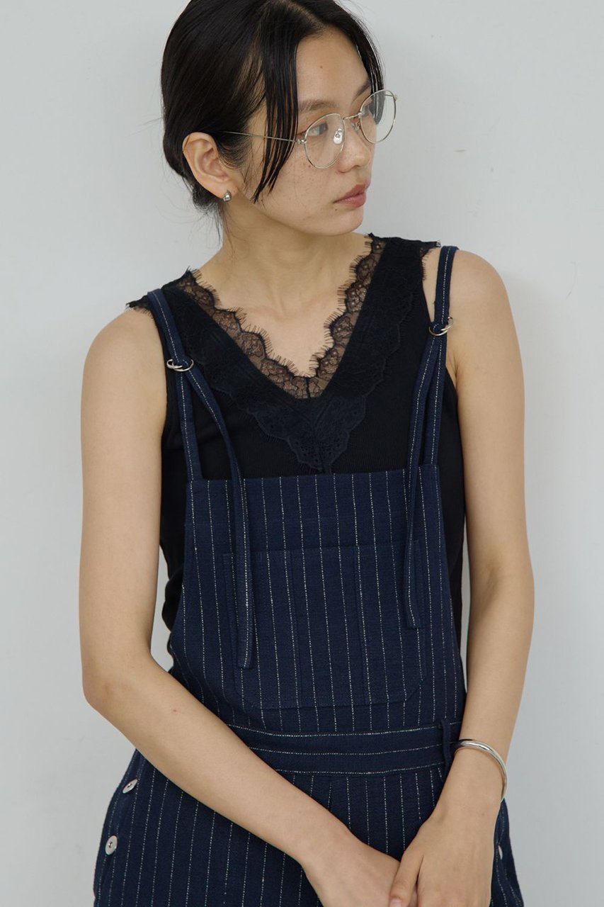 【ガリャルダガランテ/GALLARDAGALANTE】のVレースリブタンク インテリア・キッズ・メンズ・レディースファッション・服の通販 founy(ファウニー) 　ファッション　Fashion　レディースファッション　Fashion for Women　トップス・カットソー　Cut & Sew Tops　キャミソール&ノースリーブ　Camisoles & Sleeveless Tops　シャツ・ブラウス・オフィスカジュアル　Elegant Blouses & Button-Ups　ロングTシャツ・Tシャツ　Longline T-Shirts & Tees　カットソー・ベーシックTシャツ　Cut-and-Sewn Tops / Stretch Tees & Basics　インナー　Innerwear　キャミソール　Camisole, Spaghetti Strap Top　ジャケット　Jacket, Outerwear　タンク　Tank Top, Sleeveless Top　レース　Lace, Lace Fabric　新作・新入荷　New Arrivals / New In　ブラック|ID: prp329100004971000 ipo3291000000037278288