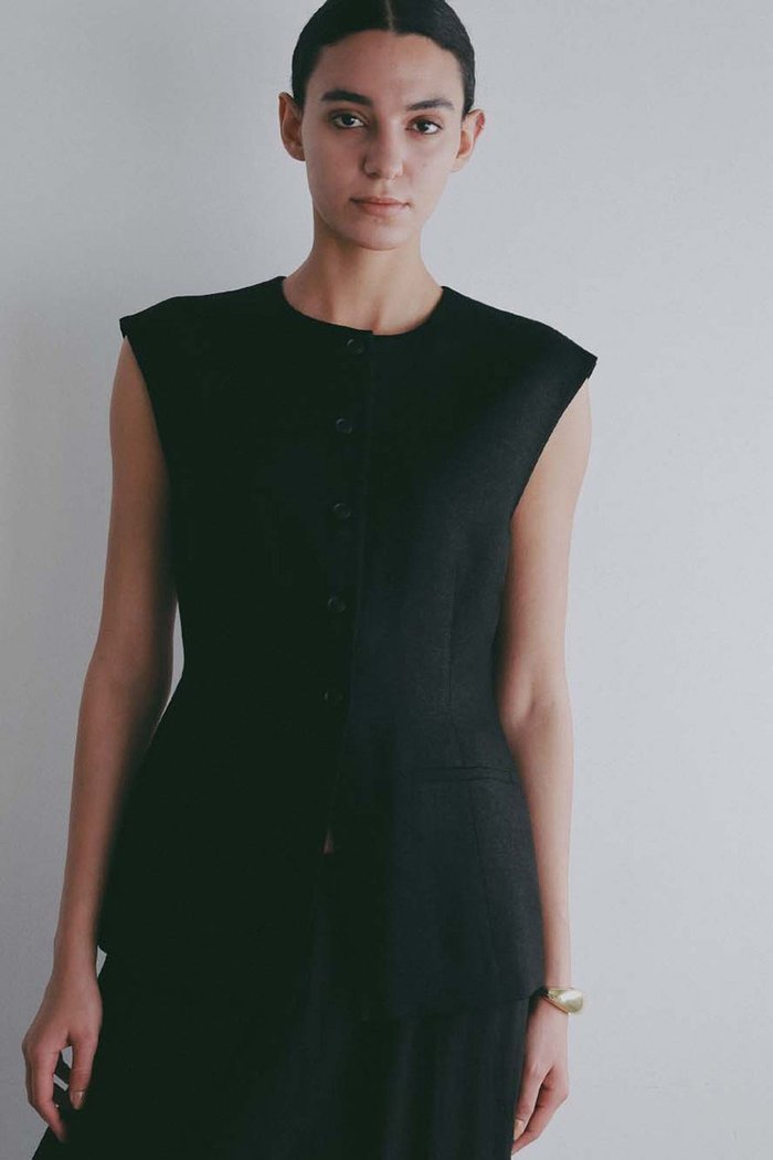 【ハー/HER.】のリネンライクジレ インテリア・キッズ・メンズ・レディースファッション・服の通販 founy(ファウニー) https://founy.com/ ファッション Fashion レディースファッション Fashion for Women アウター Coat / Outerwear Collection レディースジャケット・軽アウター Jackets おすすめ Recommended / Our Picks シェイプ Shape, Slim Fit ジャケット Jacket, Outerwear セットアップ Set-Up, Coordinated Outfit デニム Denim, Jeans Material ベスト Vest, Waistcoat ペプラム Peplum, Flared Hem 夏 Summer 新作・新入荷 New Arrivals / New In |ID: prp329100004984058 ipo3291000000037336437